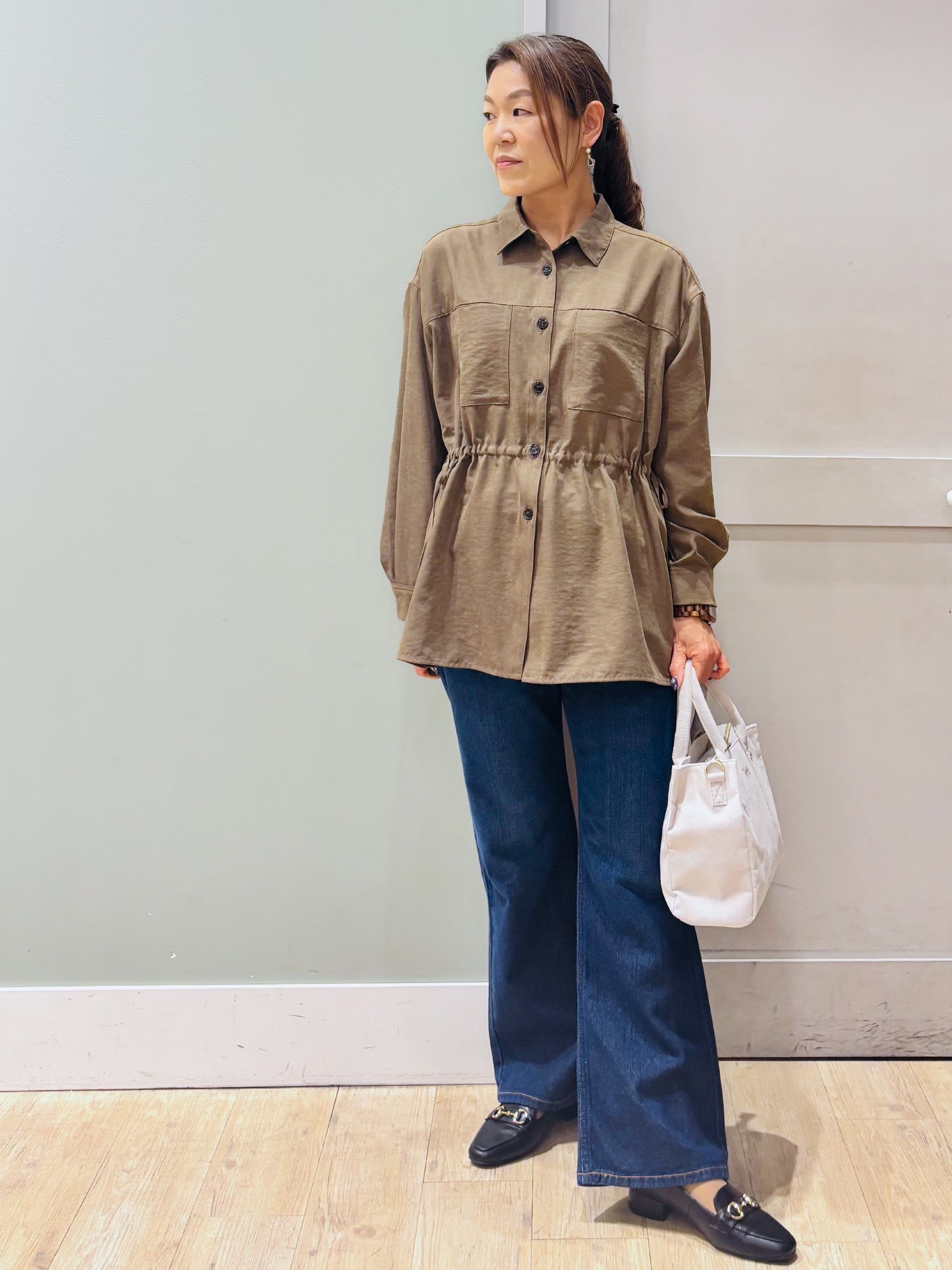 Komi☆さんの「grove｜上品に華やぐ シアージャカードブラウス」を使ったコーディネート