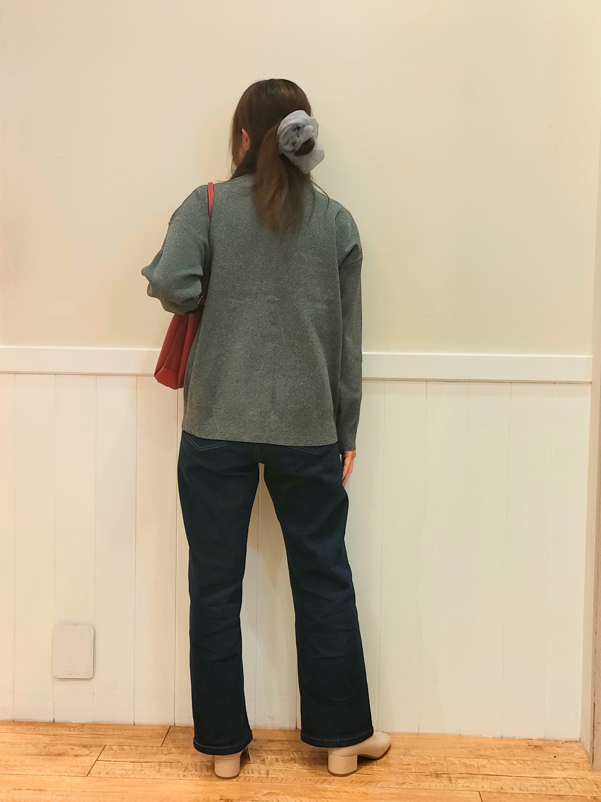 NMさんの「SHOO･LA･RUE｜【セットアップ可/洗濯機可】軽やかに羽織れる スポンディッシュ ニットカーディガン」を使ったコーディネート