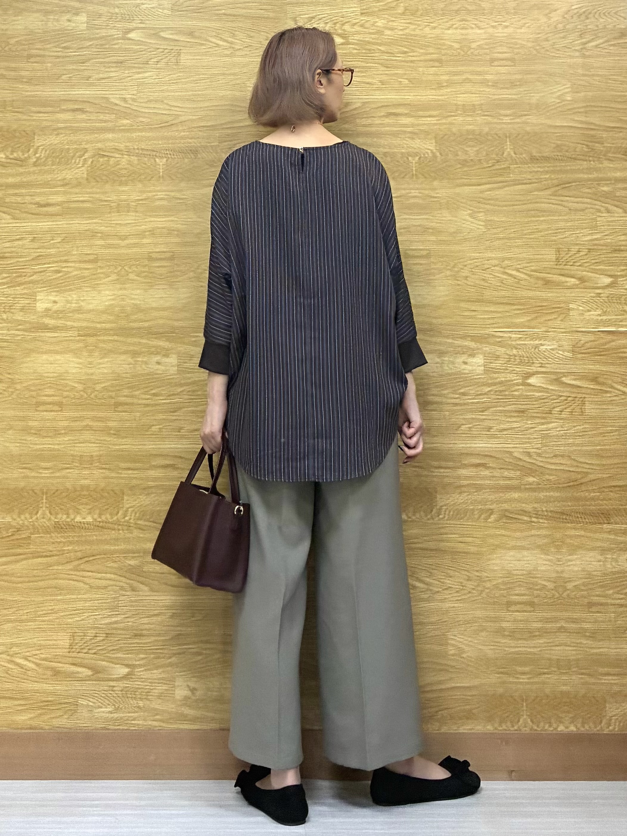 もすさんの「SHOO･LA･RUE｜【着丈選べる/洗濯後しわになりにくい】インせず着られる ドルマンブラウス」を使ったコーディネート