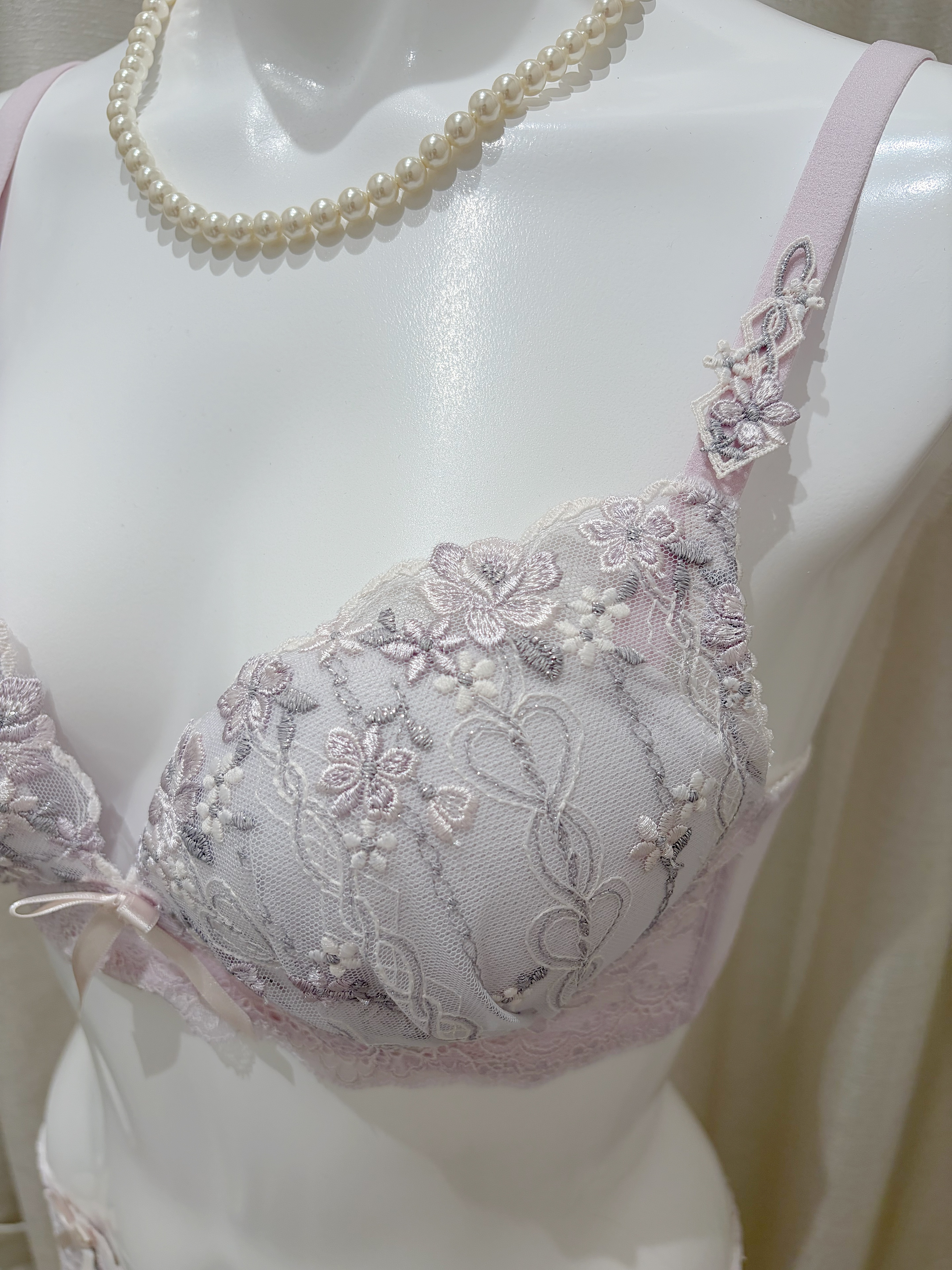 NENE さんの「Risa Magli｜ナルナ ノンワイヤーブラ （B－C） ＜ノンワイヤーブラ メロフィータイプ＞」を使ったコーディネート