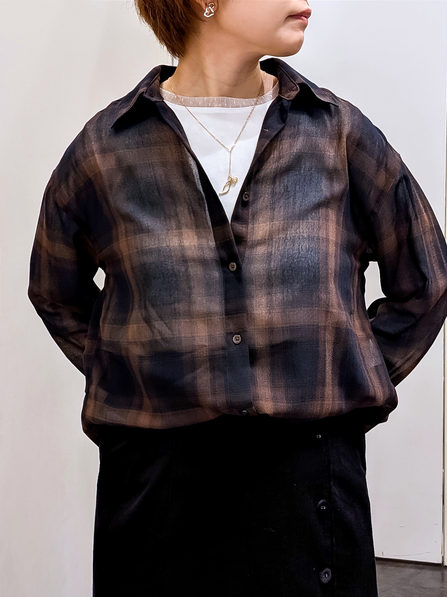 やまちゃんさんの「grove｜シアーオンブレチェックシャツ」を使ったコーディネート