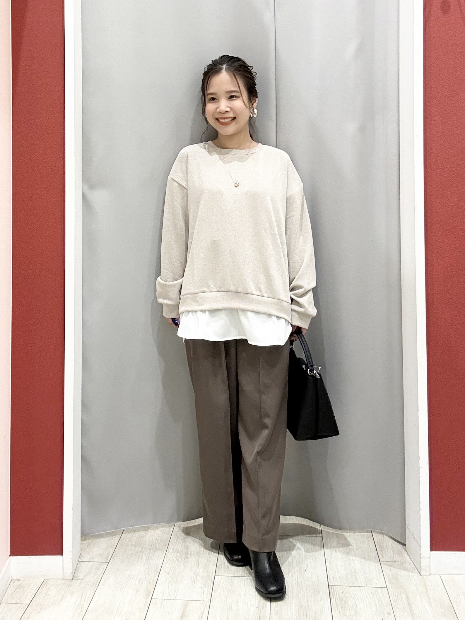 shioさんの「SHOO･LA･RUE｜【S-LL/洗濯機可】レイヤード風 ラメ入りトップス」を使ったコーディネート