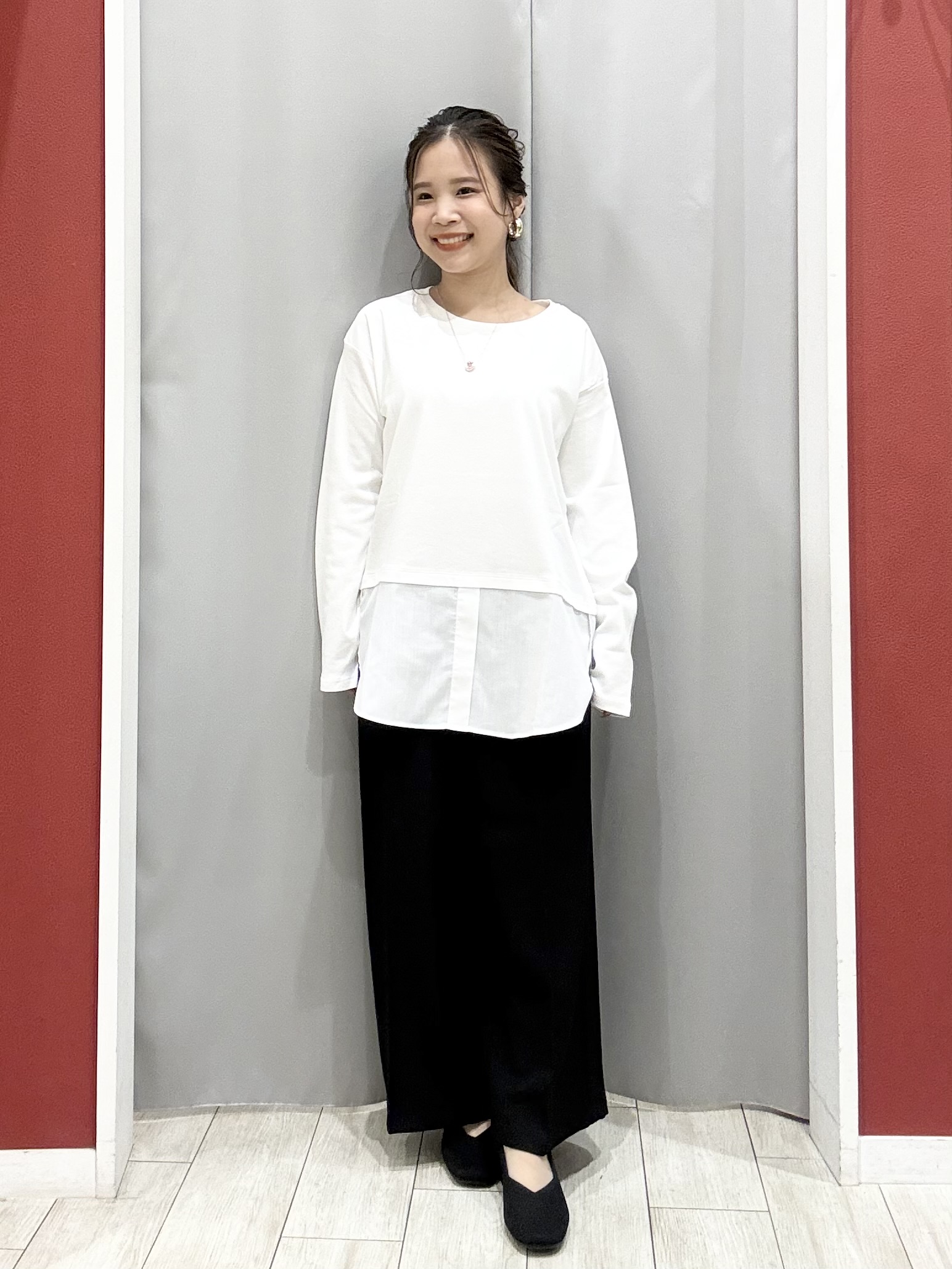 shioさんの「SHOO･LA･RUE｜【洗濯後しわになりにくい/S-LL】裾ドロストフリルブルゾン」を使ったコーディネート
