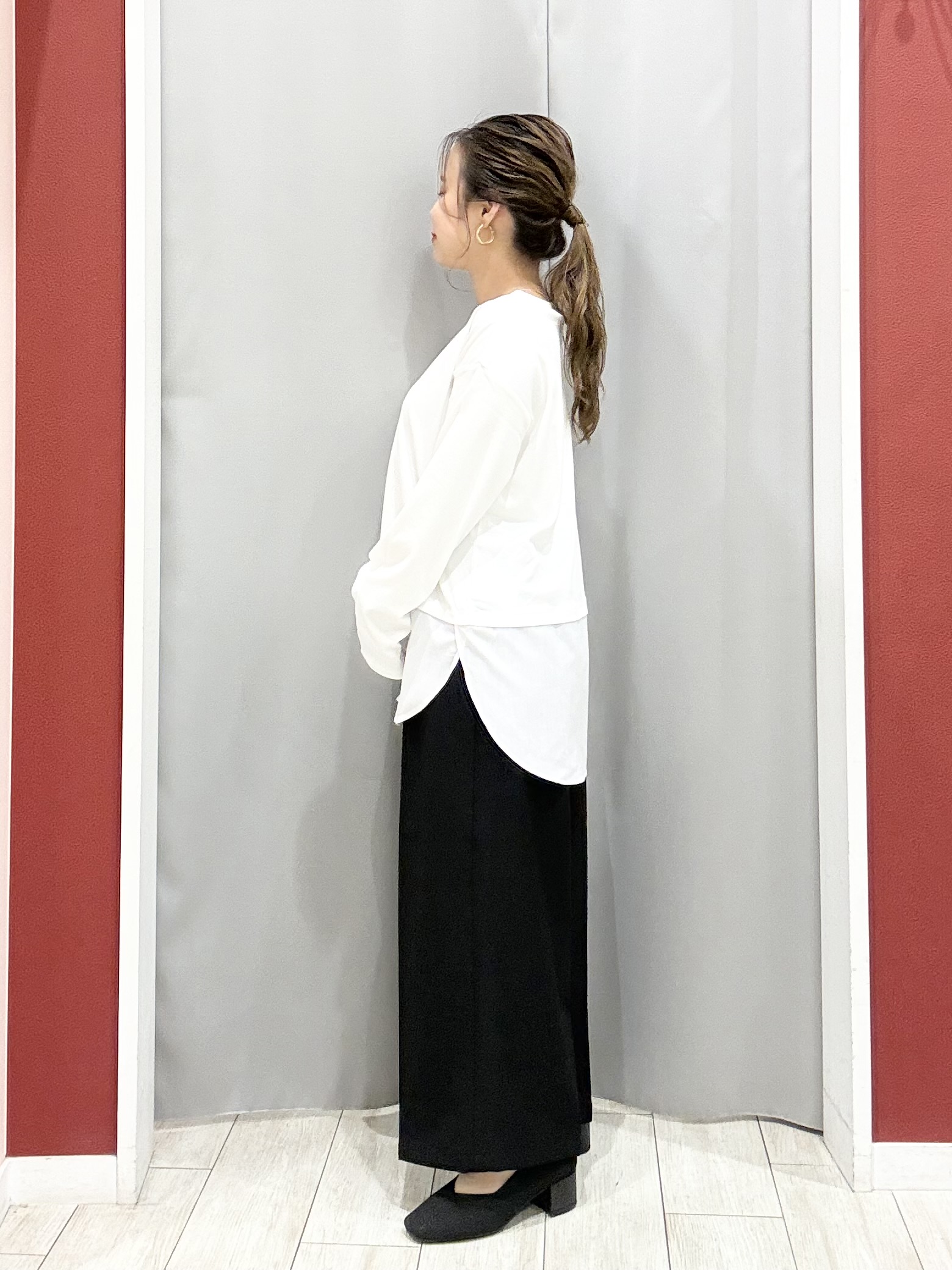 shioさんの「SHOO･LA･RUE｜【洗濯後しわになりにくい/S-LL】裾ドロストフリルブルゾン」を使ったコーディネート