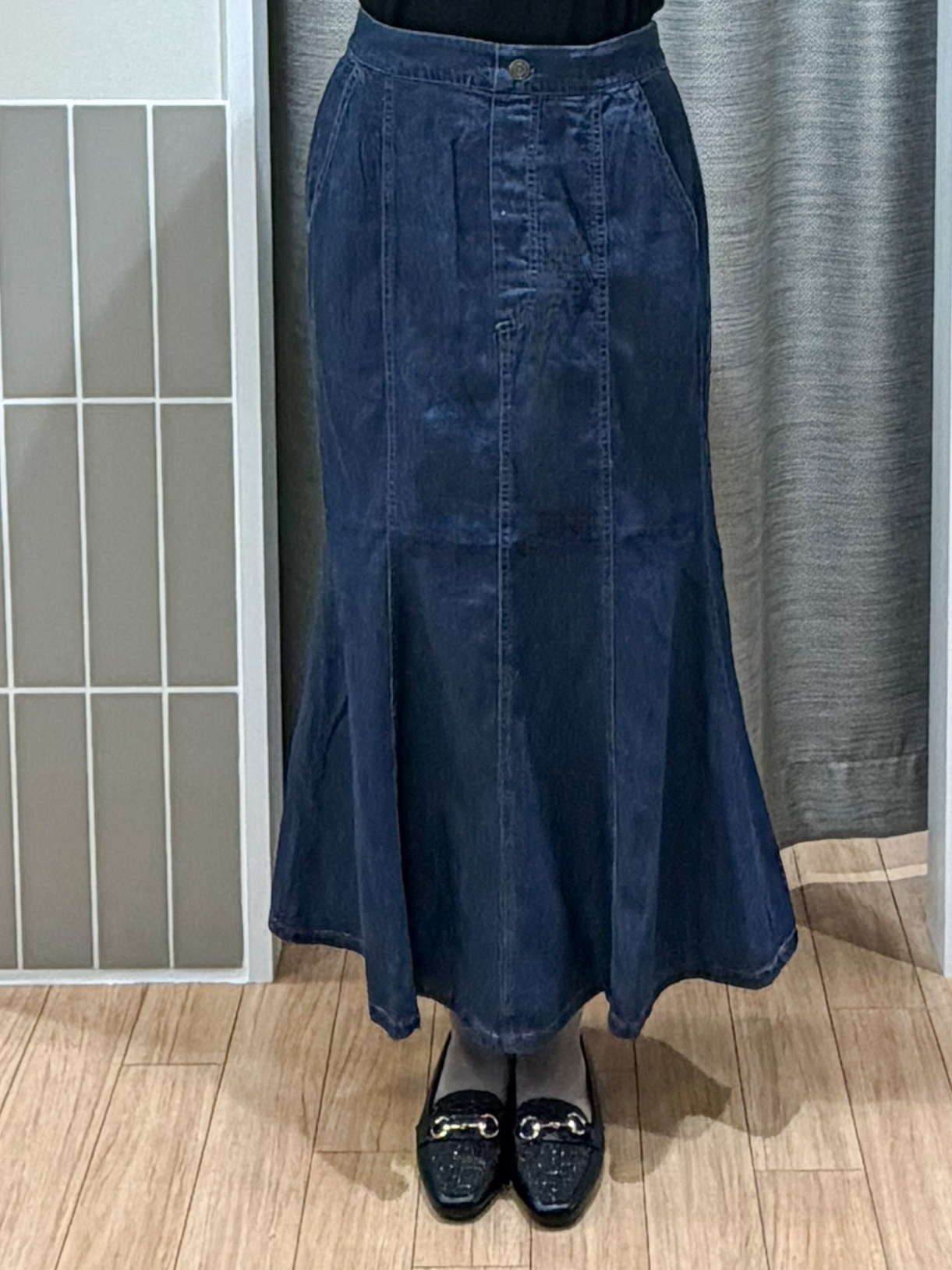 Kotoさんの「grove｜【前後2WAY】さりげなく、上品にきらめく ニットカーディガン」を使ったコーディネート