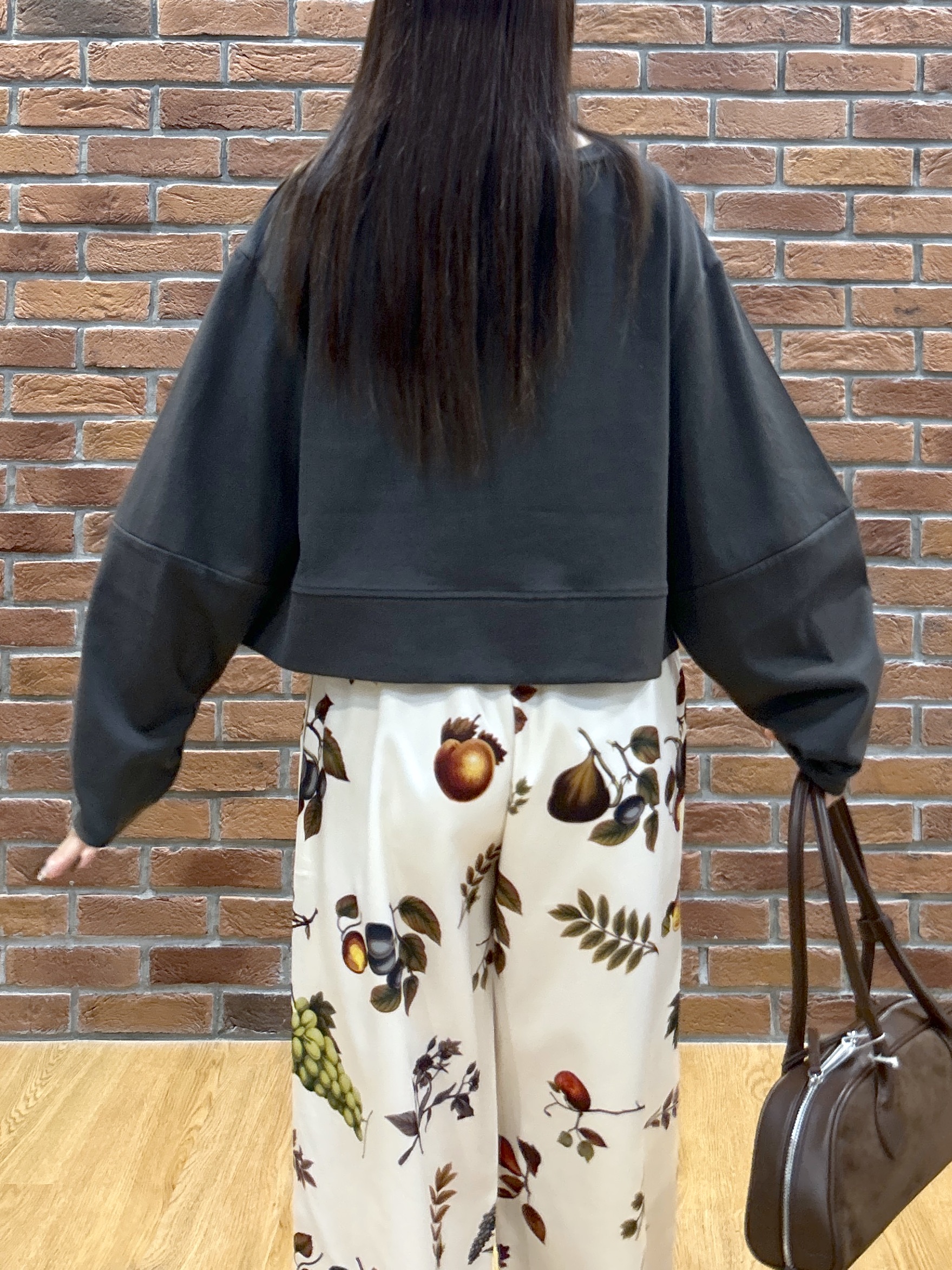 Renoさんの「INDIVI｜ロングスリーブフォルムカットソー【洗える】」を使ったコーディネート