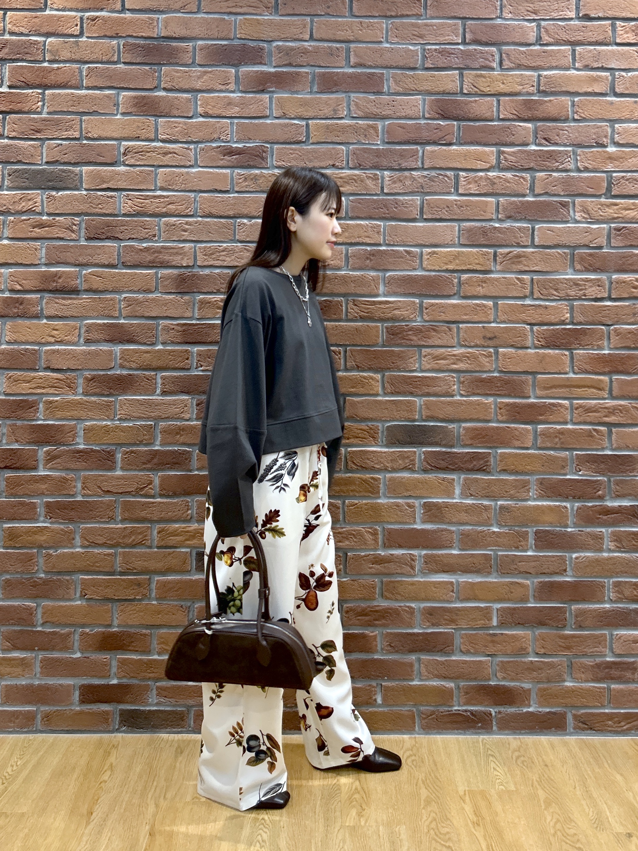Renoさんの「INDIVI｜ロングスリーブフォルムカットソー【洗える】」を使ったコーディネート