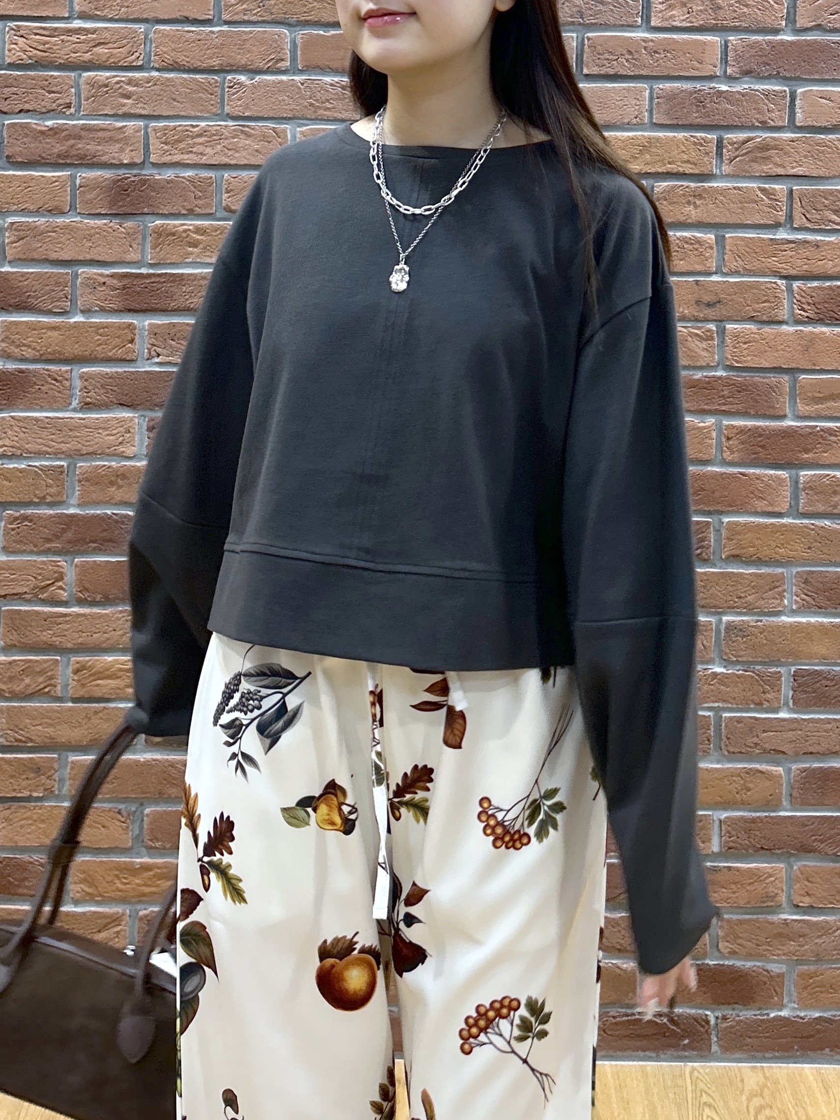 Renoさんの「INDIVI｜ロングスリーブフォルムカットソー【洗える】」を使ったコーディネート