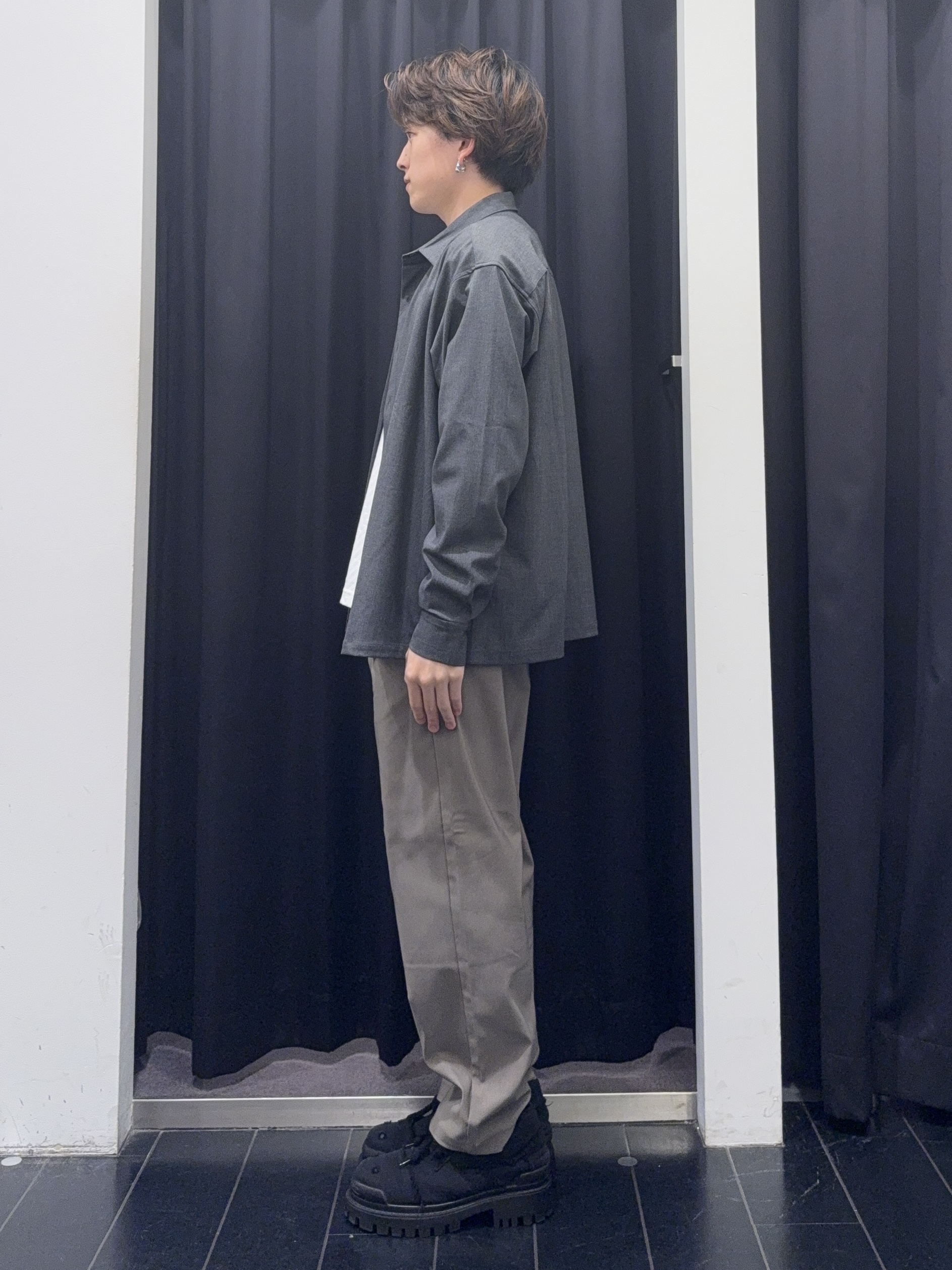 カシマさんの「THE SHOP TK｜【洗濯機OK】ウールライク 長袖シャツ」を使ったコーディネート