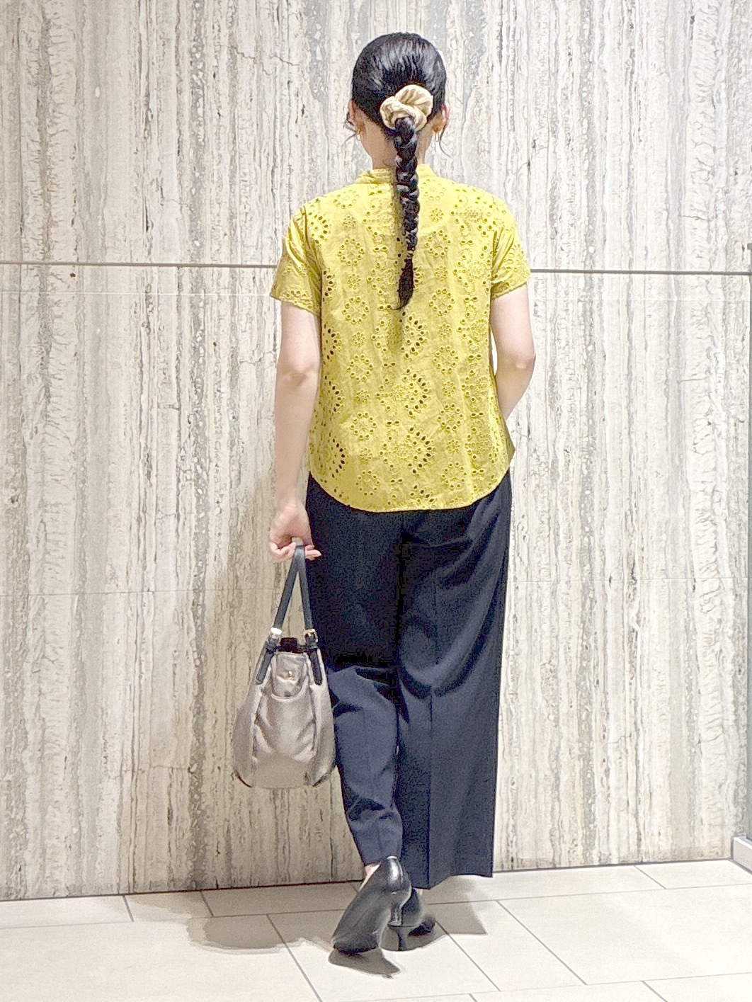  beni_gingerさんの「Reflect｜【通勤◎】カットワーク刺繍レース シャツブラウス」を使ったコーディネート