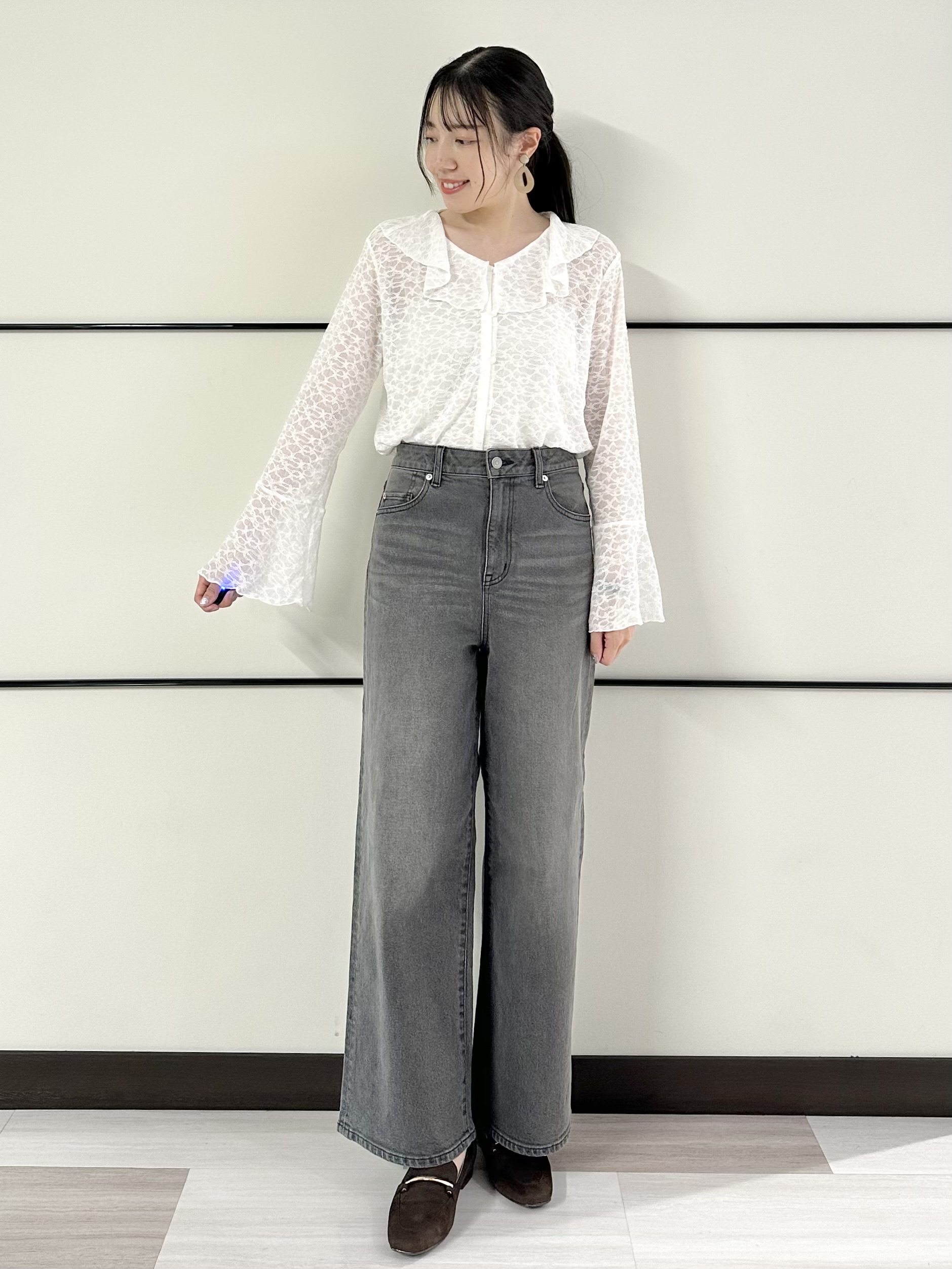 Momoさんの「Reflect｜【洗える】フリルレースブラウス」を使ったコーディネート