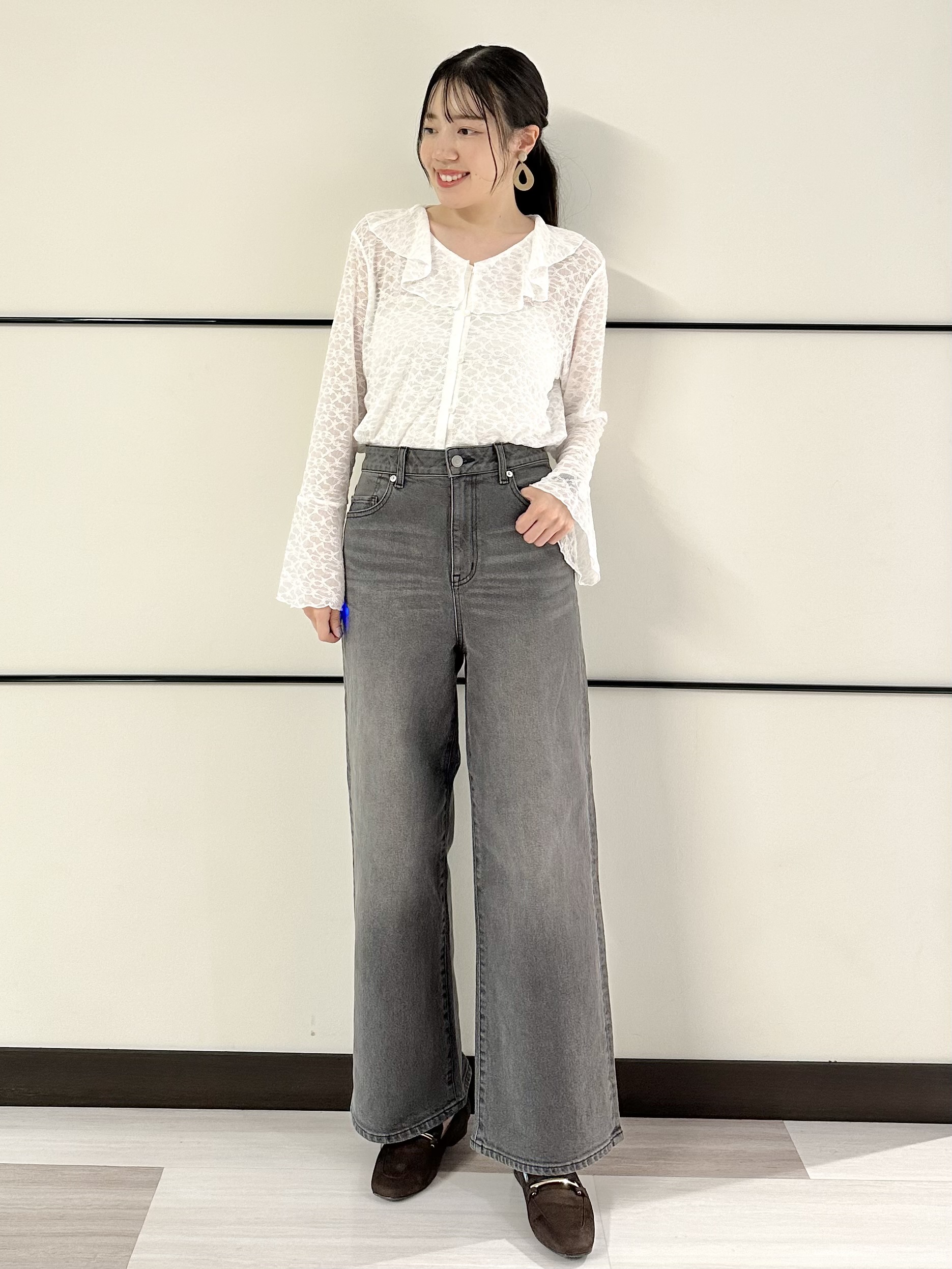Momoさんの「Reflect｜【洗える】フリルレースブラウス」を使ったコーディネート