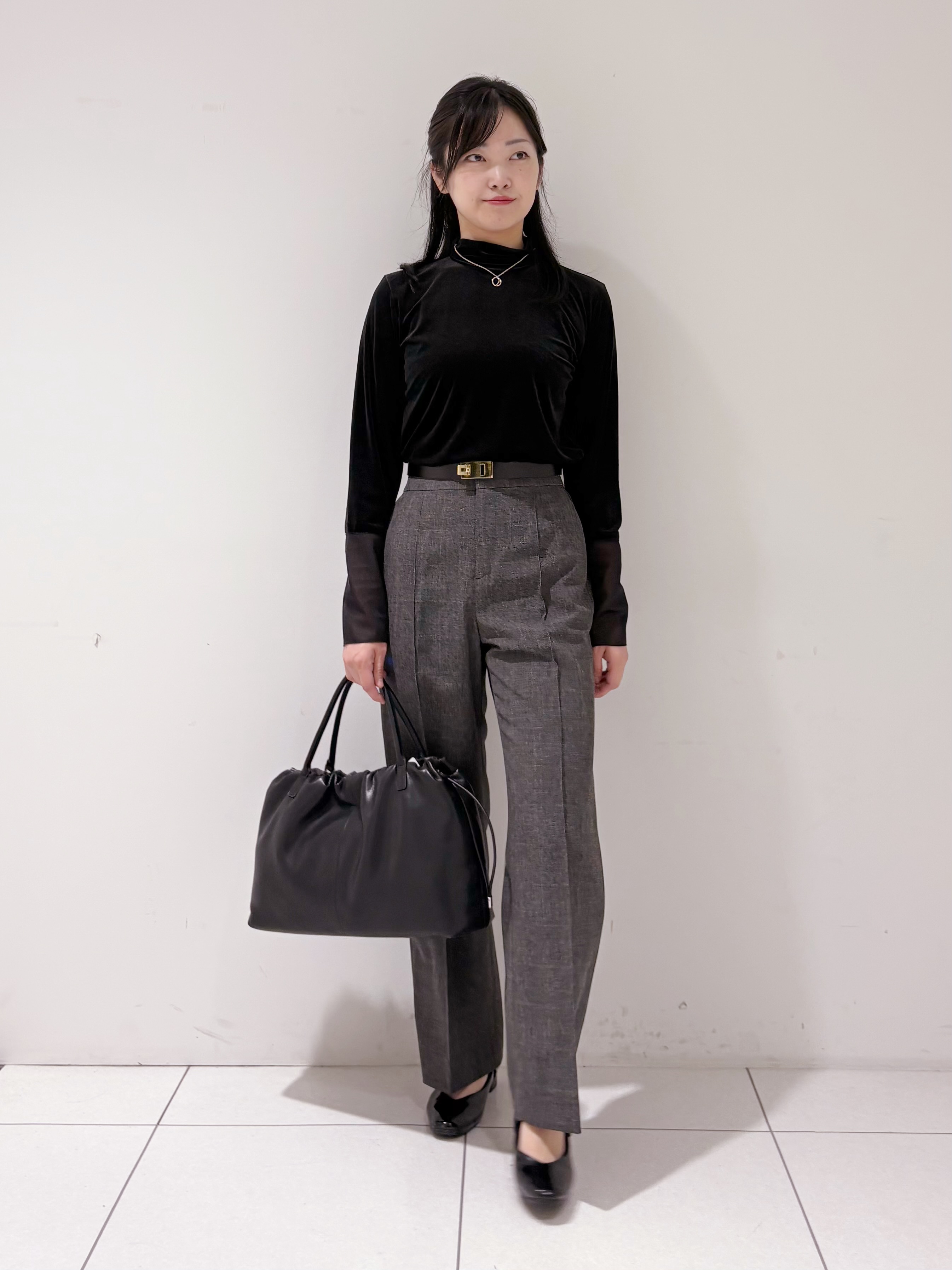 momokoさんの「INDIVI｜【レイヤード／袖口シアー／日本製】ベロアジャージトップス」を使ったコーディネート