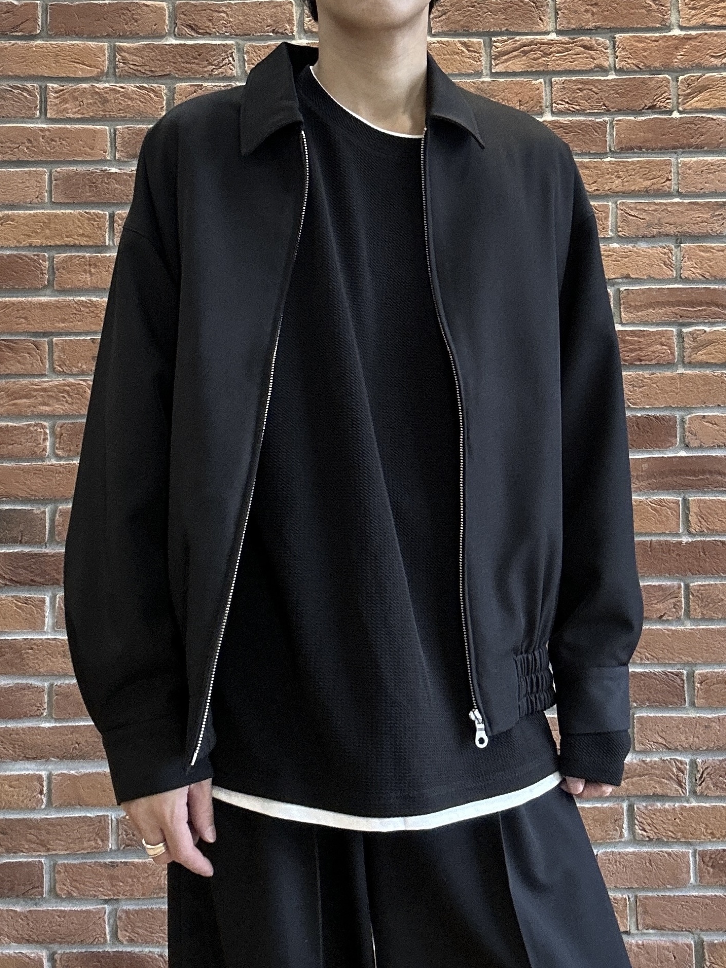 ドイさんの「tk.TAKEO KIKUCHI｜2タックワイドスラックス」を使ったコーディネート