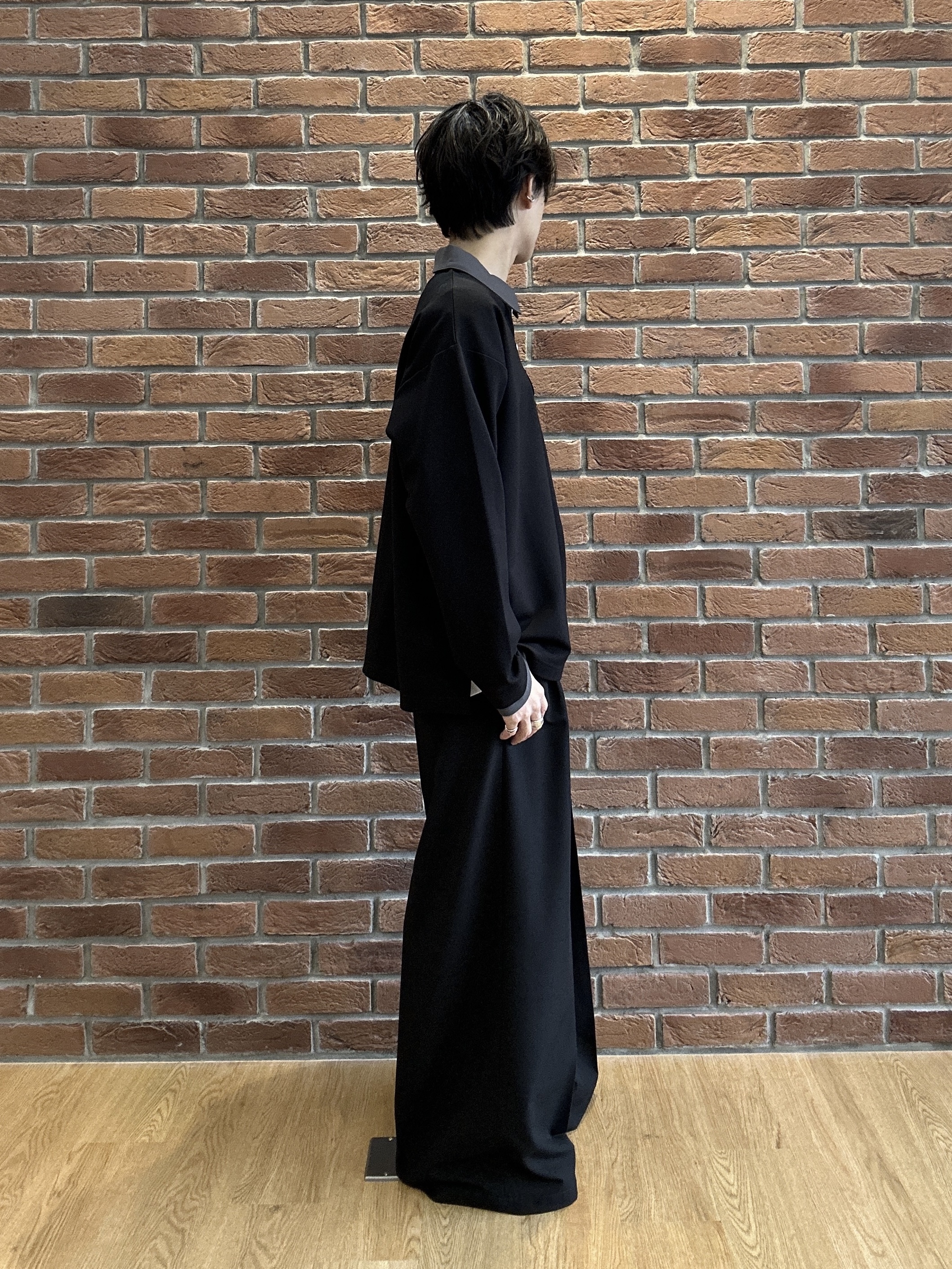 ドイさんの「tk.TAKEO KIKUCHI｜2タックワイドスラックス」を使ったコーディネート