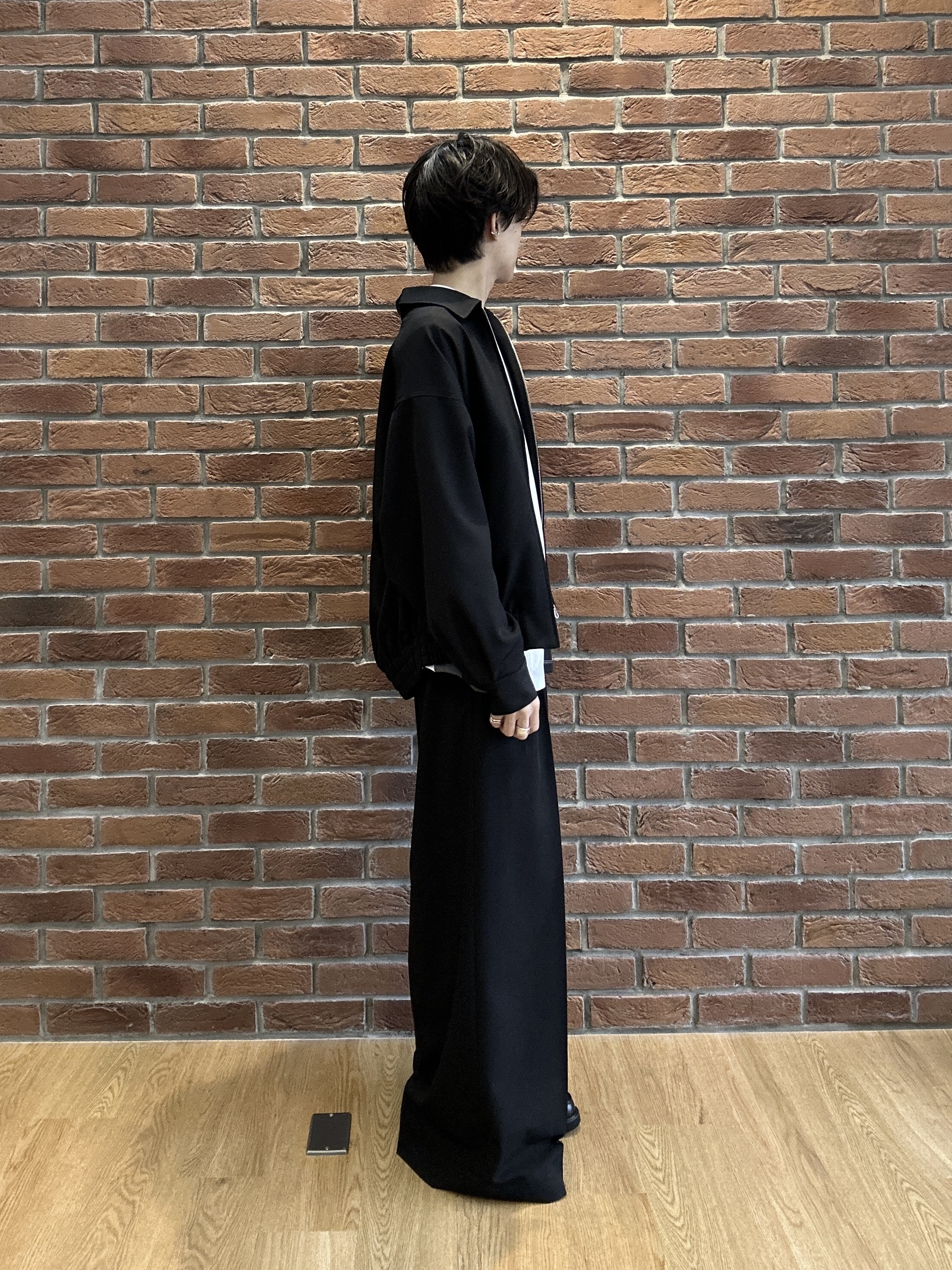 ドイさんの「tk.TAKEO KIKUCHI｜2タックワイドスラックス」を使ったコーディネート