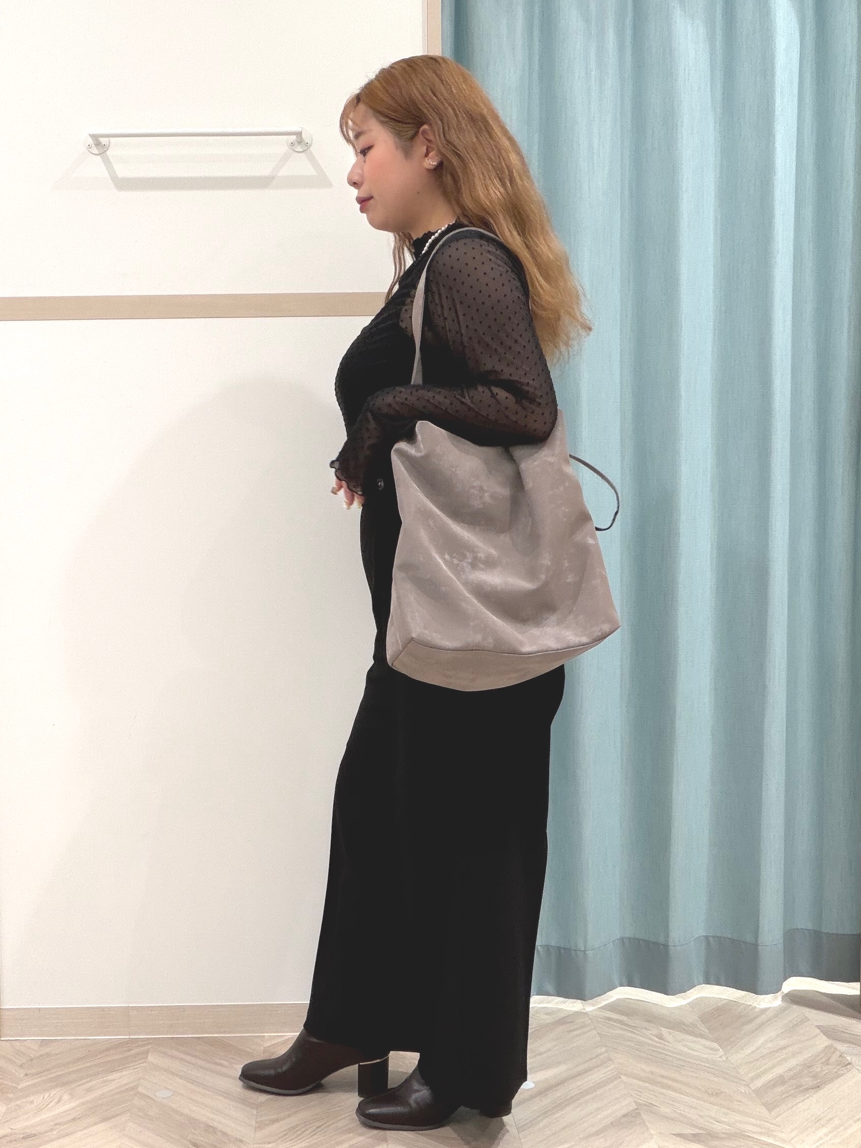 まちゃんなちゃんさんの「SHOO･LA･RUE｜【S-LL/洗濯機可】コーデにプラスするだけで垢抜ける 柄アソートシアーチュールトップス」を使ったコーディネート