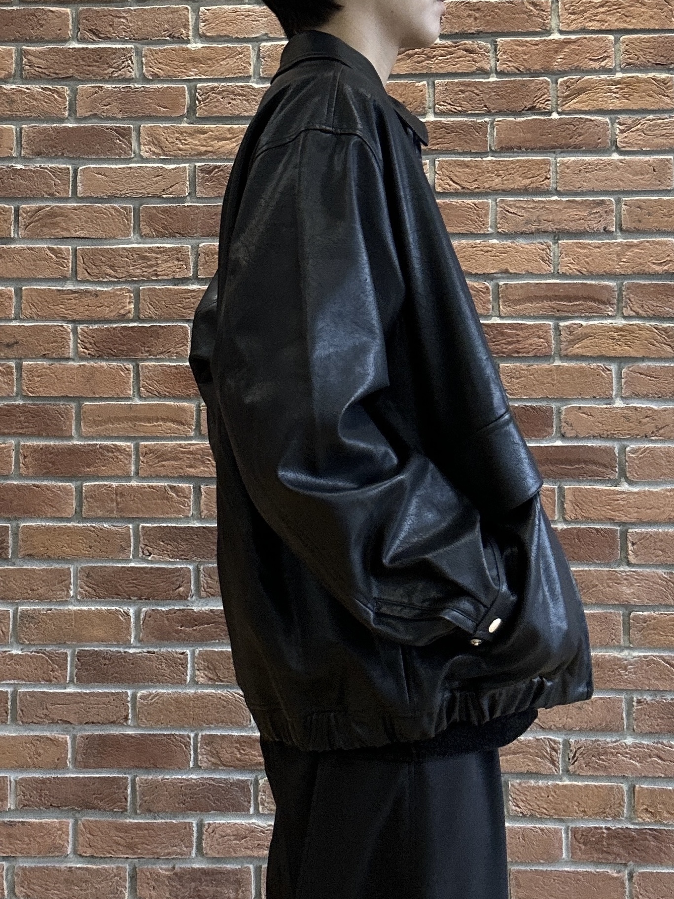 ドイさんの「tk.TAKEO KIKUCHI｜2タックワイドスラックス」を使ったコーディネート