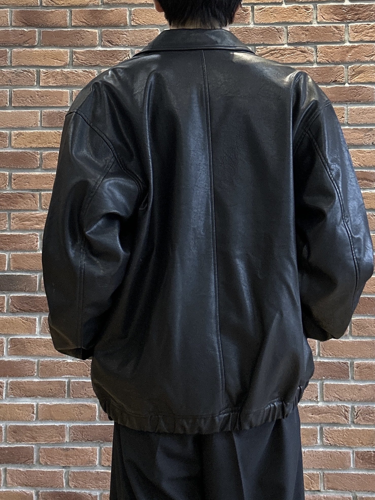 ドイさんの「tk.TAKEO KIKUCHI｜2タックワイドスラックス」を使ったコーディネート