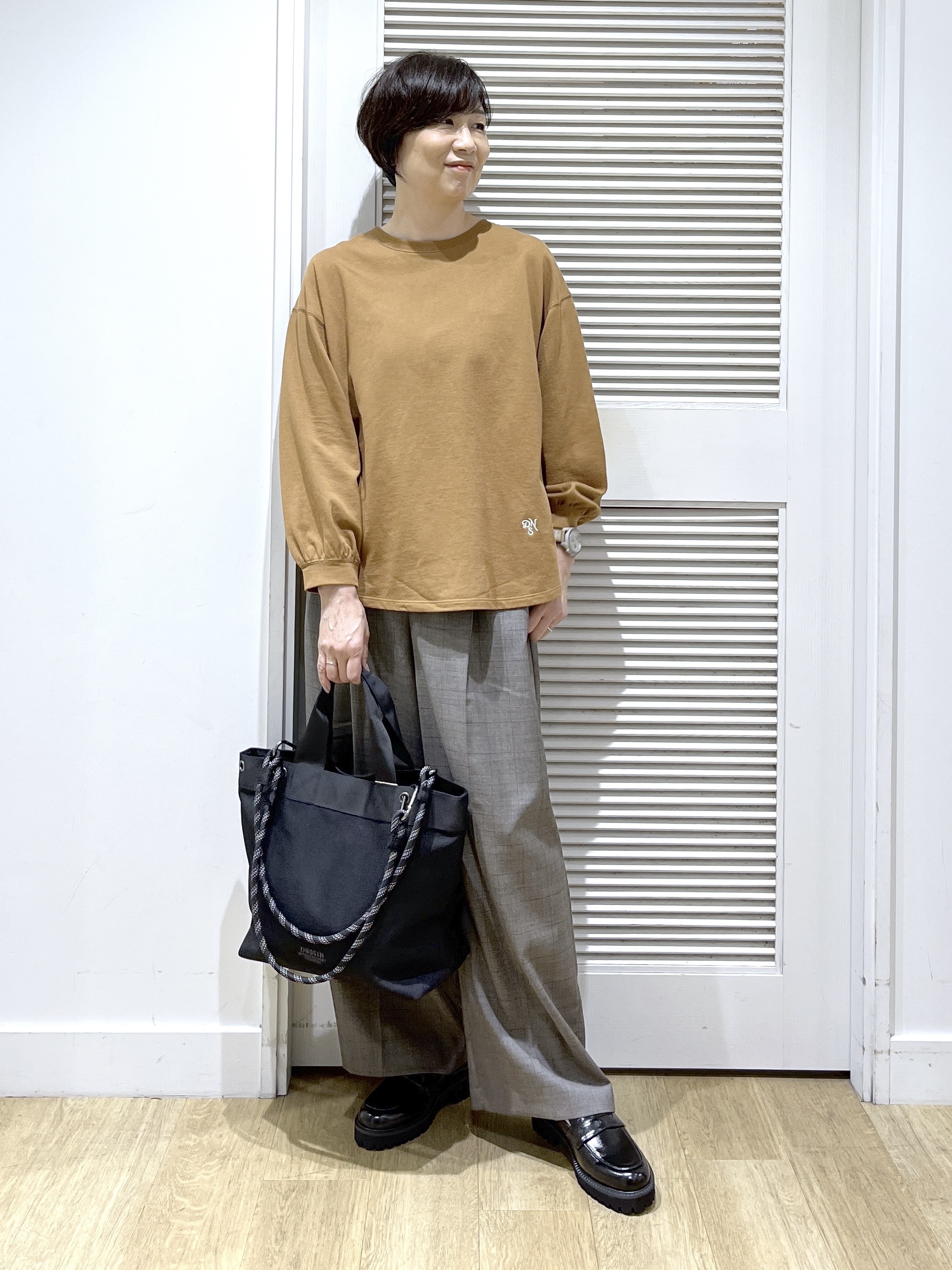 Miyazakiさんの「Dessin｜【洗える/7色展開/XS-L】バックヘンリーミニ裏毛 長袖」を使ったコーディネート