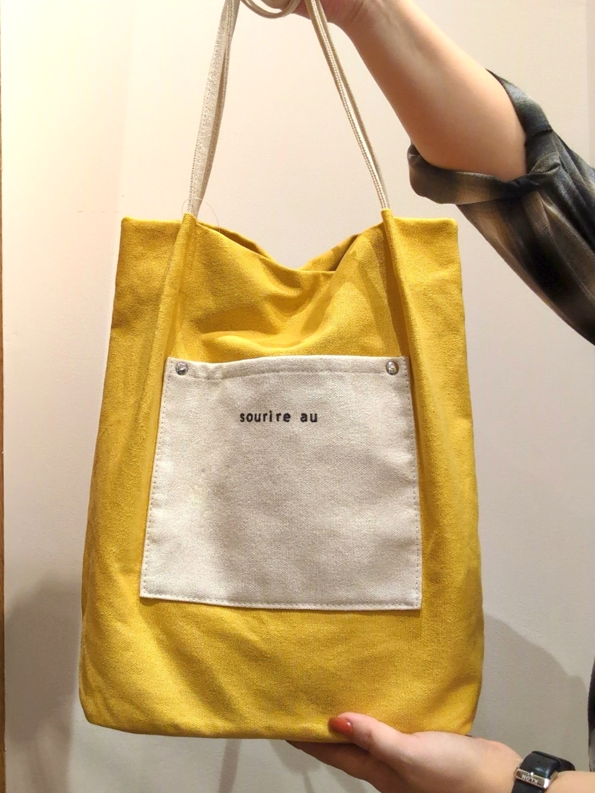 haseさんの「SHOO･LA･RUE｜【洗濯後しわになりにくい/S-LL】気分で選ぶ 大人のデイリー使いに ベーシックシャツ」を使ったコーディネート