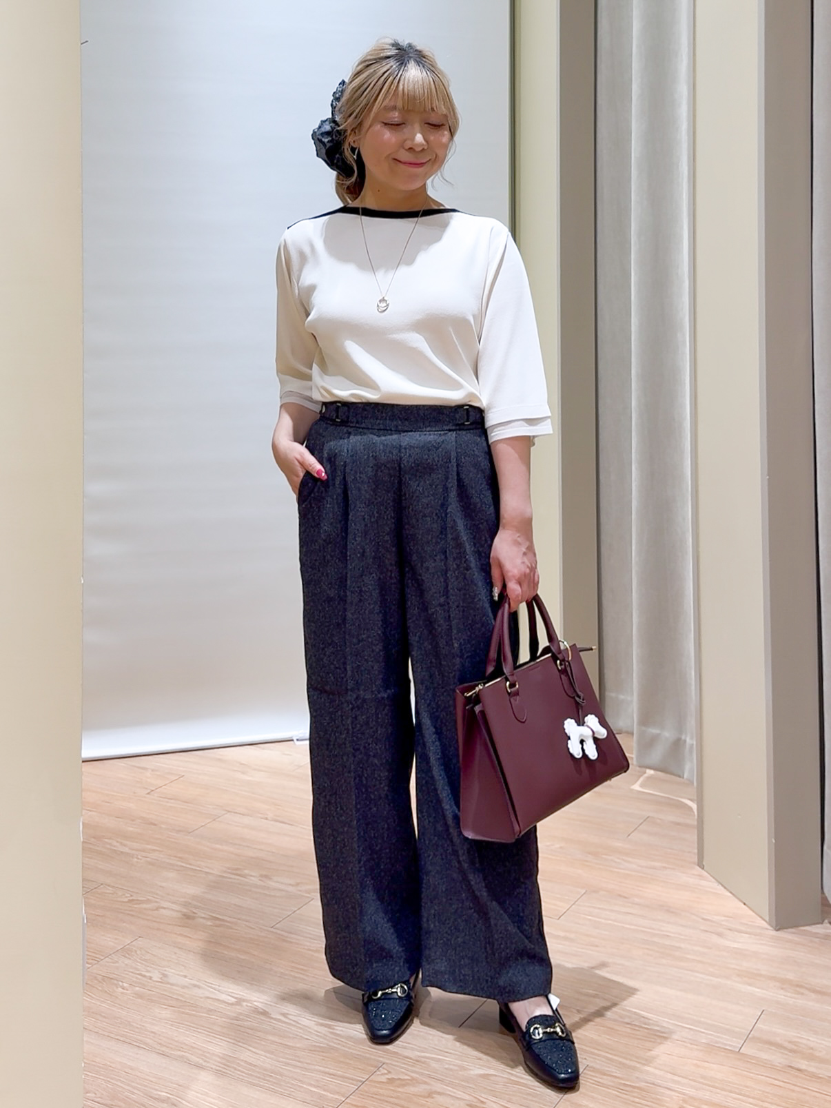 Harukaさんの「grove｜軽やかなデニムで、女性らしく　ピンタックデニムダンガリーブラウス」を使ったコーディネート