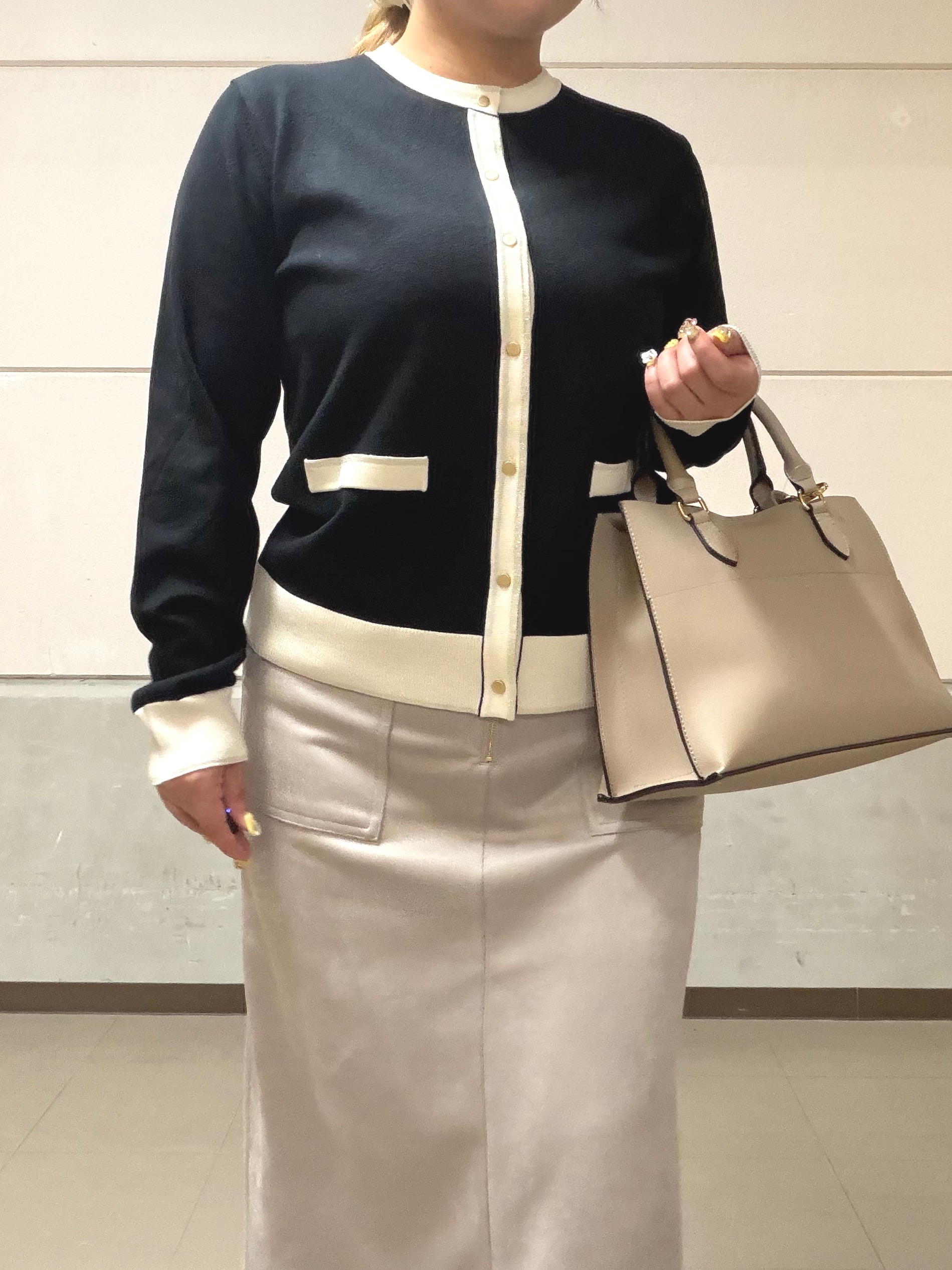 まちゃんなちゃんさんの「SHOO･LA･RUE｜【S-LL/洗濯機可】配色使いが目を惹く クルーネックニットカーディガン」を使ったコーディネート