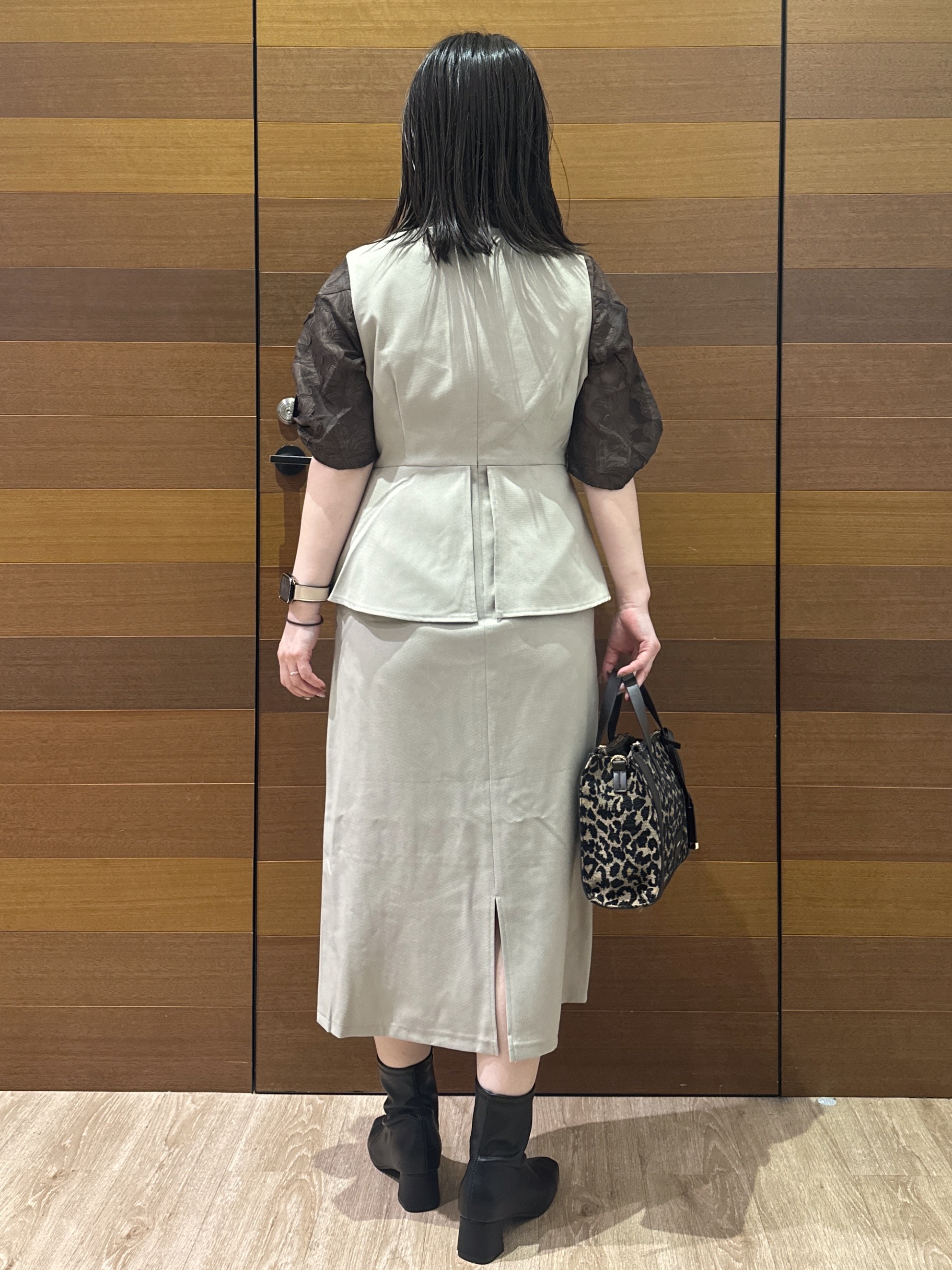 Minさんの「OPAQUE.CLIP｜花柄ジャカード５分袖トップス《接触冷感／UVケア／洗濯機OK》」を使ったコーディネート