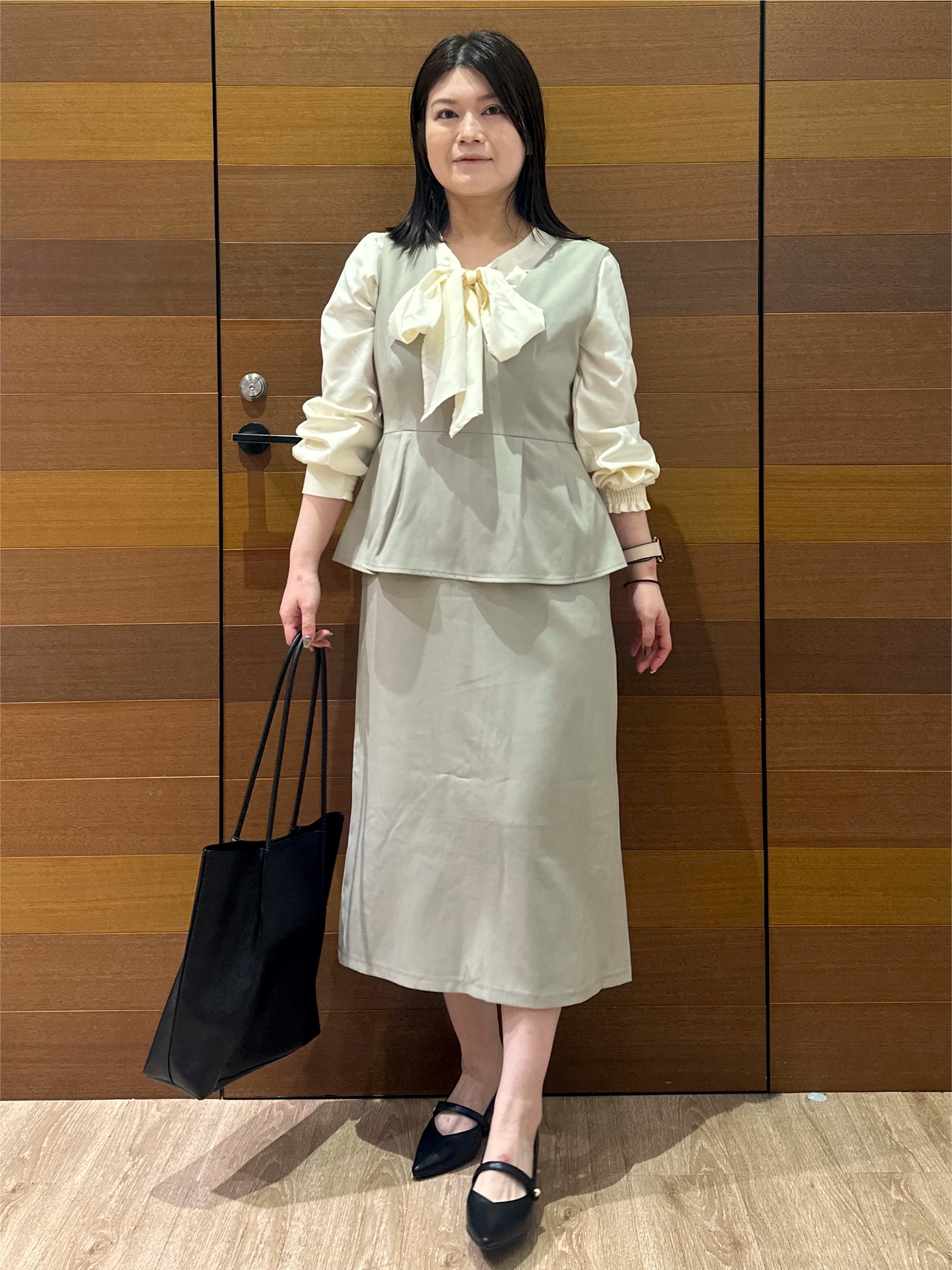 Minさんの「OPAQUE.CLIP｜花柄ジャカード５分袖トップス《接触冷感／UVケア／洗濯機OK》」を使ったコーディネート