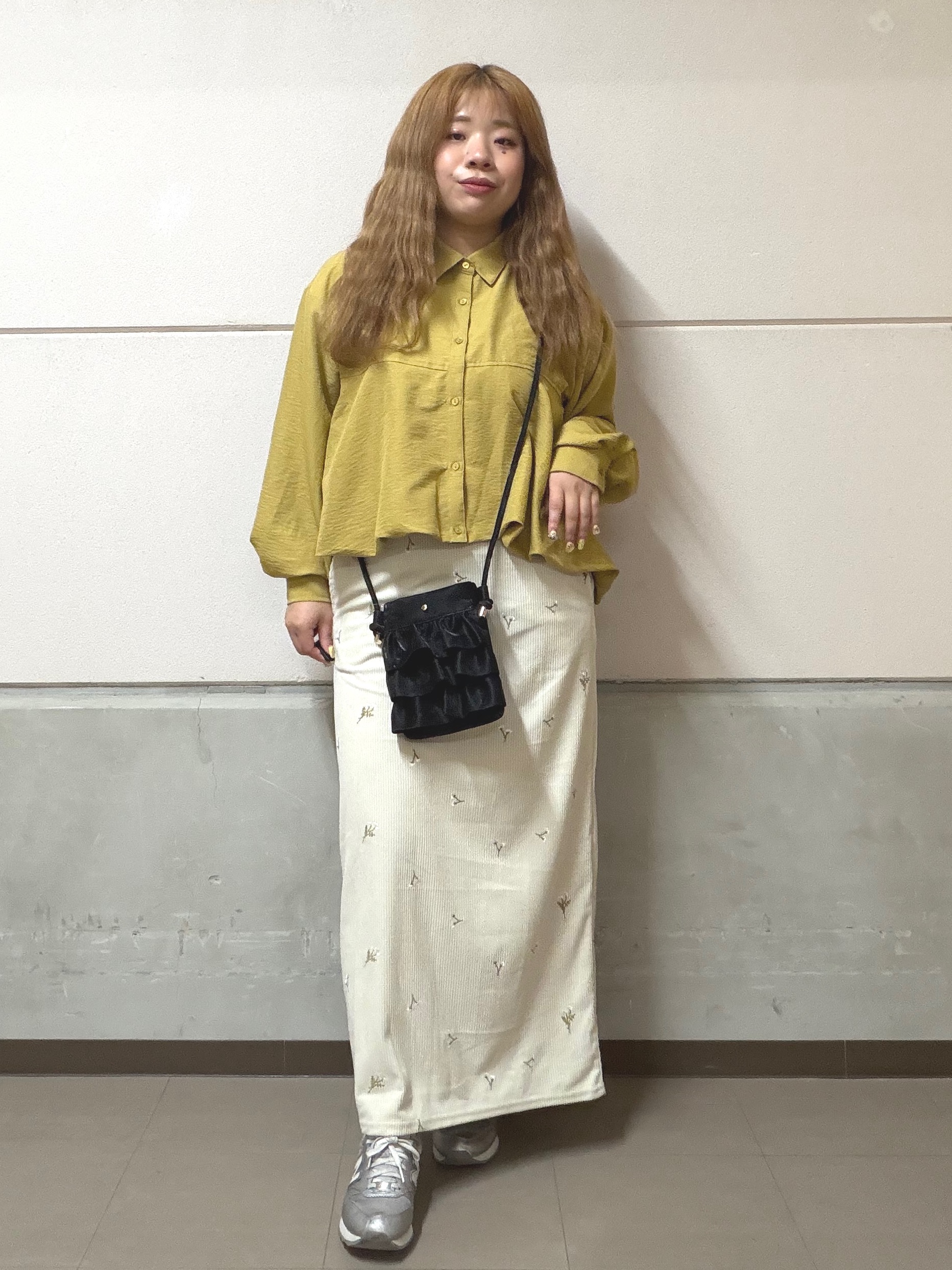 まちゃんなちゃんさんの「SHOO･LA･RUE｜【S-LL/洗濯機可】インせず即こなれる 裾バルーンシャツ」を使ったコーディネート