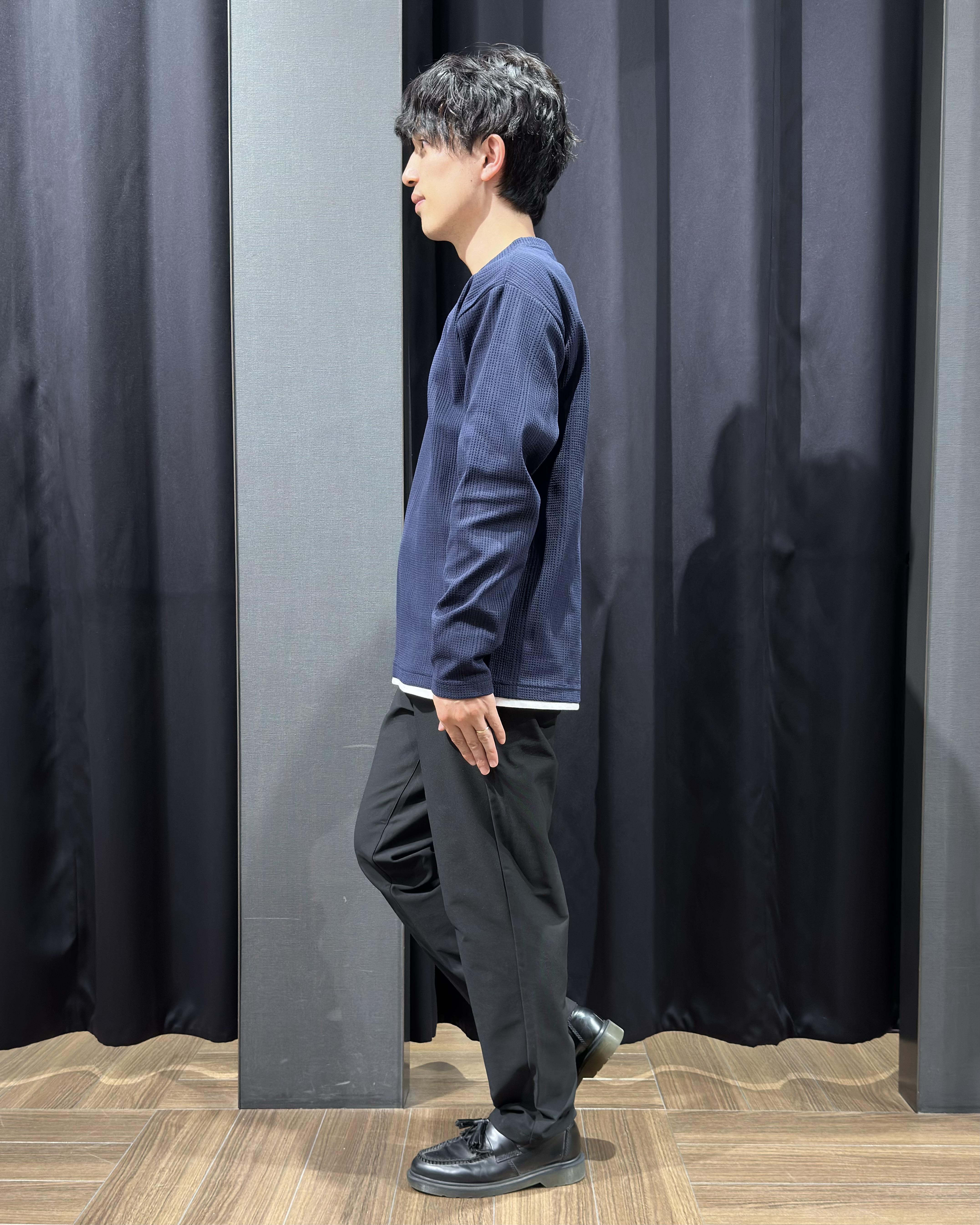 tomoyaさんの「THE SHOP TK｜【洗濯機OK】ワッフル レイヤード 長袖Tシャツ」を使ったコーディネート