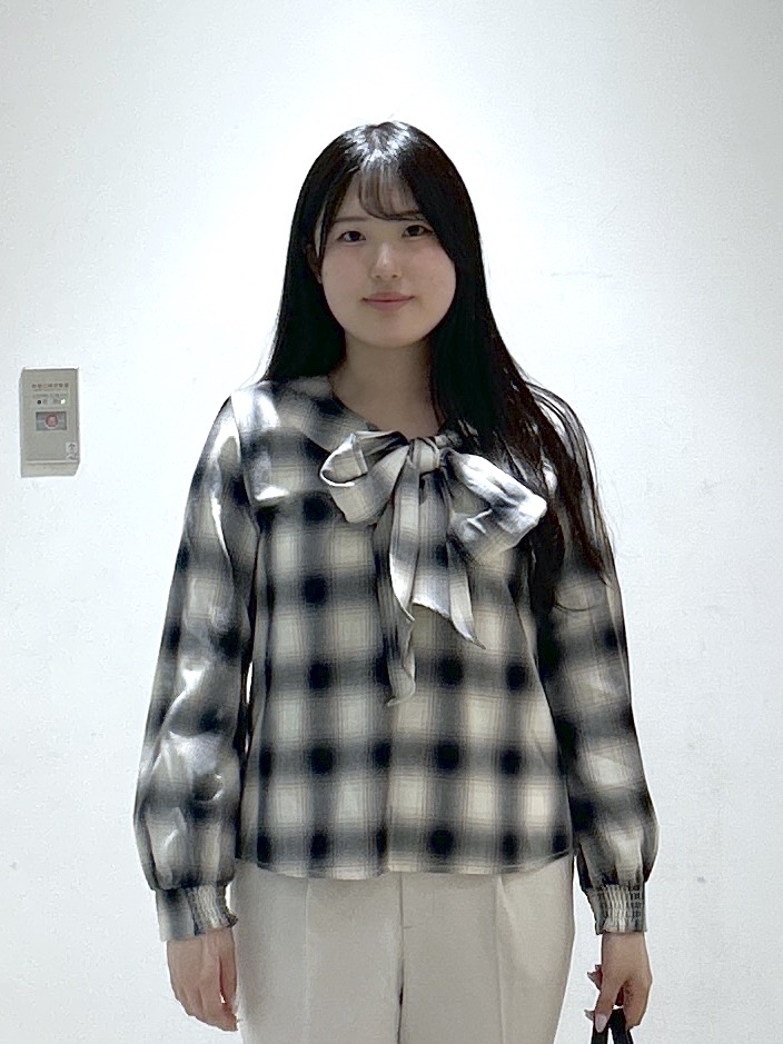 sayaさんの「OPAQUE.CLIP｜【チェック／無地】ボウタイブラウス《洗濯機OK／イージーアイロン》」を使ったコーディネート