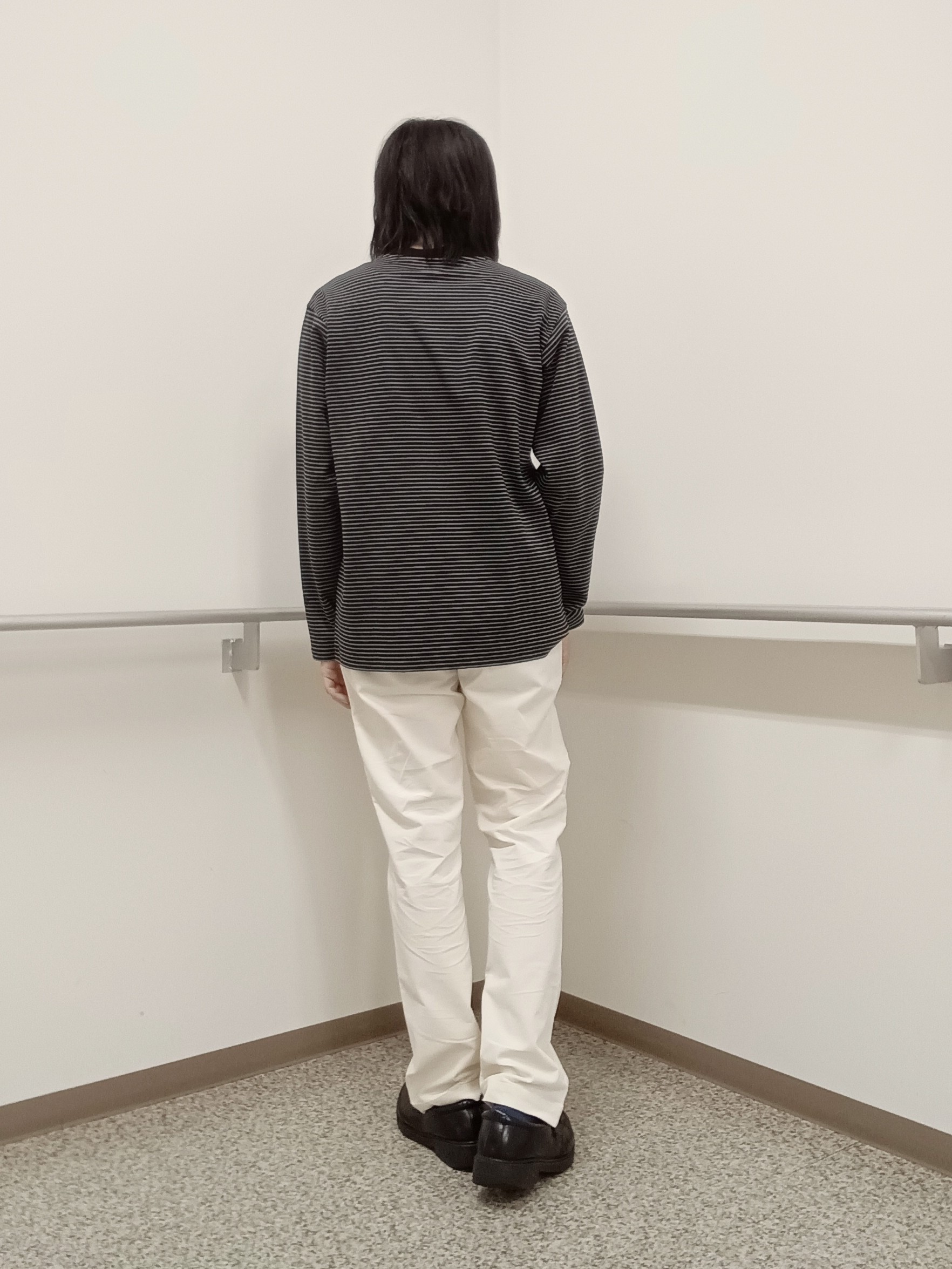 moritaさんの「TAKEO KIKUCHI｜アンチピリング ニット カーディガン」を使ったコーディネート