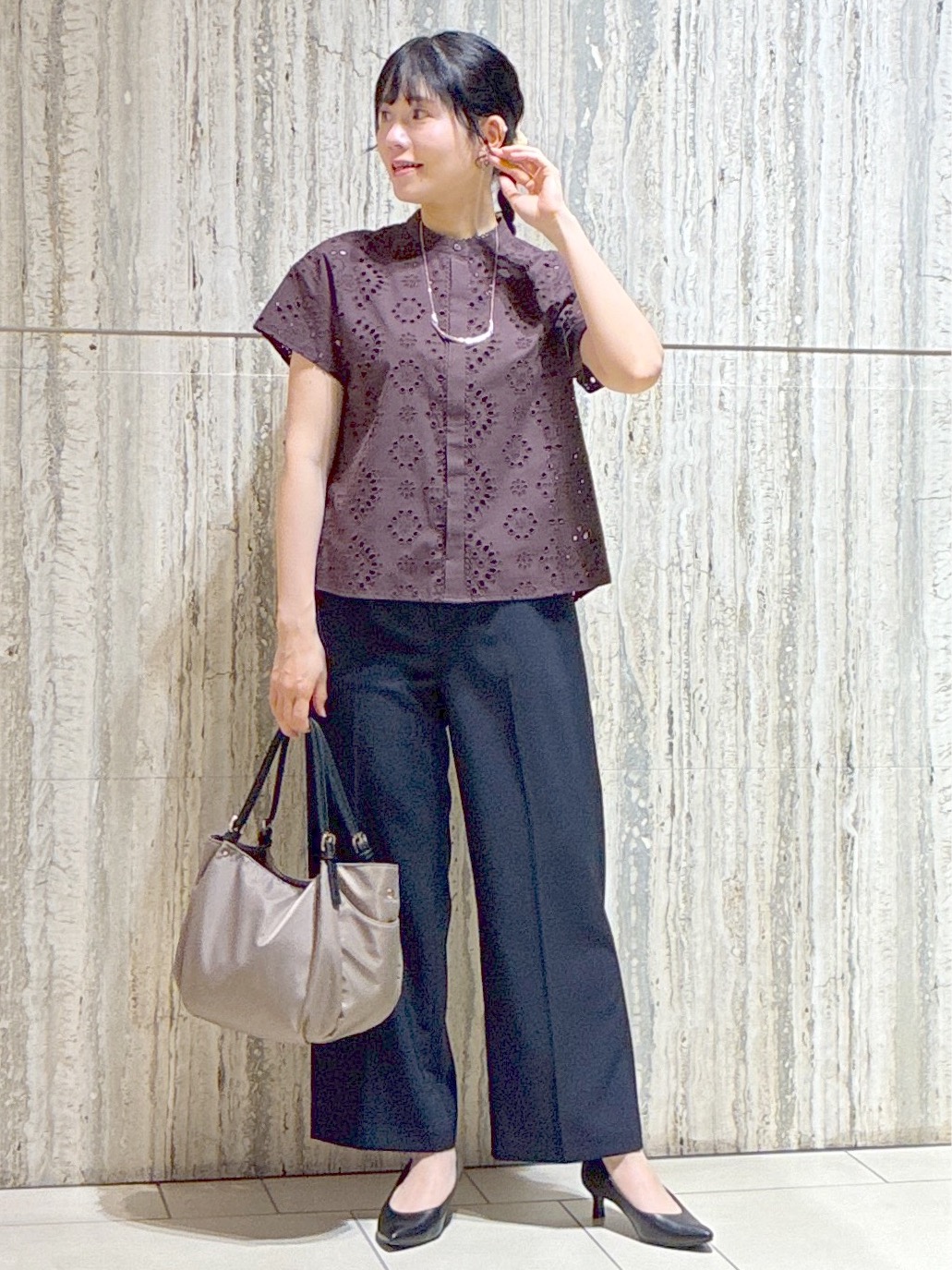  beni_gingerさんの「Reflect｜【通勤◎】カットワーク刺繍レース シャツブラウス」を使ったコーディネート