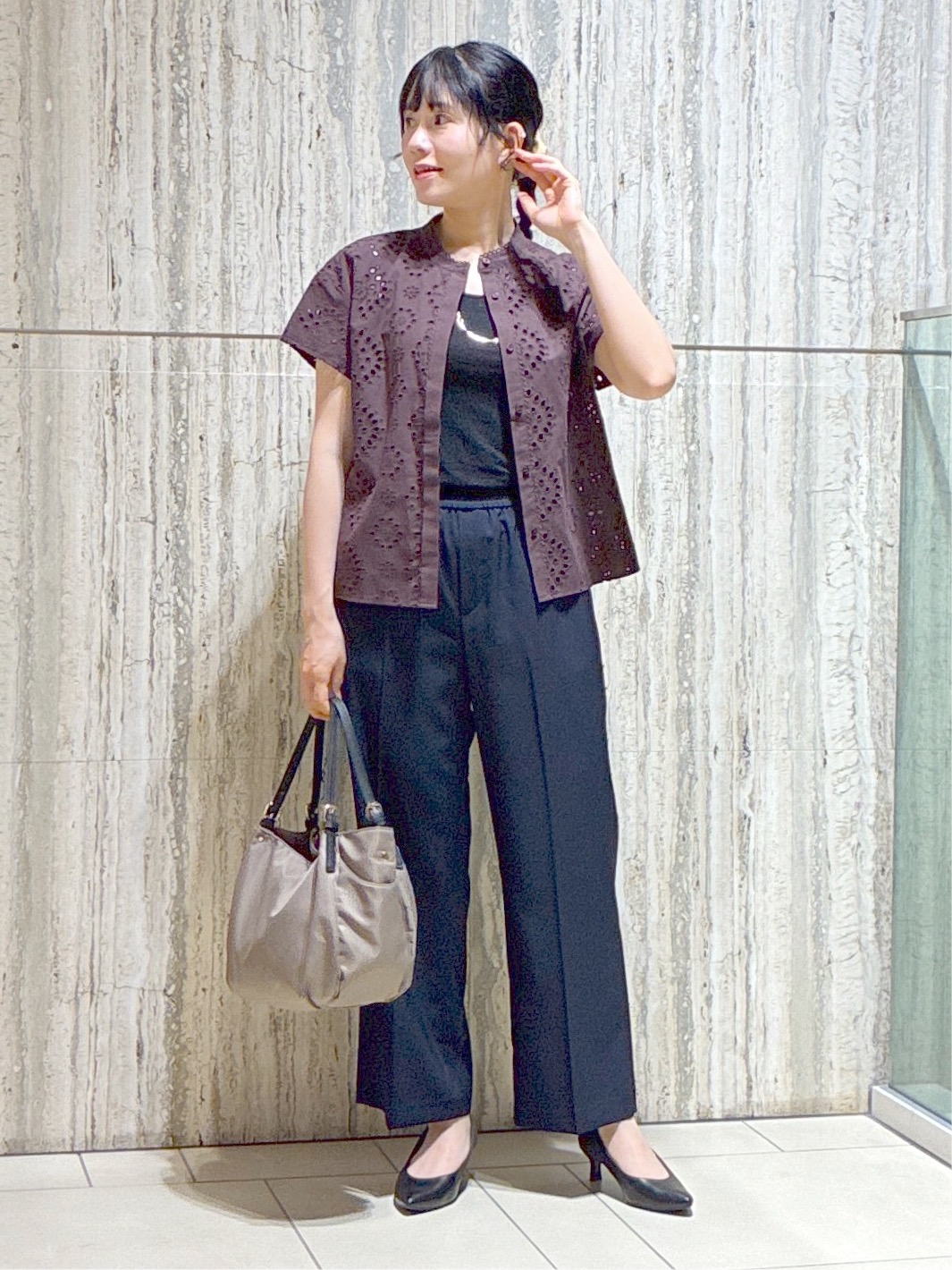  beni_gingerさんの「Reflect｜【通勤◎】カットワーク刺繍レース シャツブラウス」を使ったコーディネート