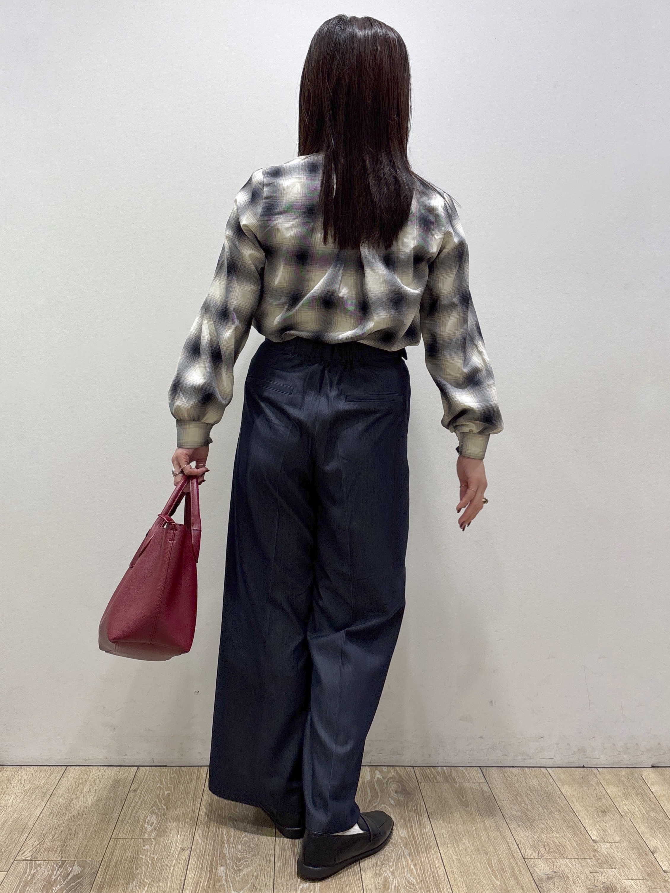 mameさんの「index｜【チェック／無地】ボウタイブラウス《洗濯機OK／イージーアイロン》」を使ったコーディネート