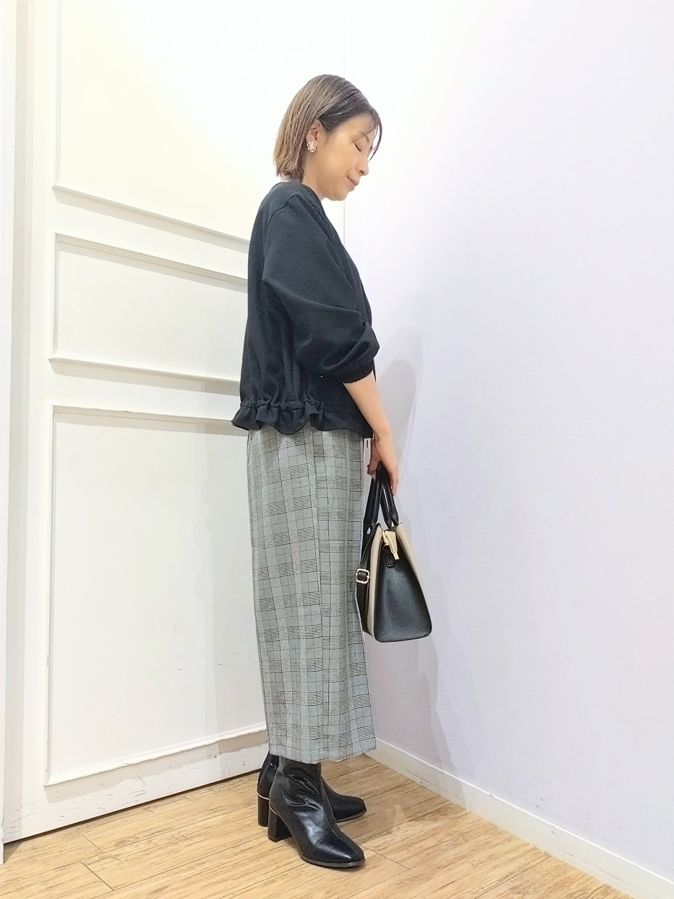 miomioさんの「SHOO･LA･RUE｜【ガンガン洗える/UV/毛玉になりにくい】二の腕見せない 5分袖ニット」を使ったコーディネート