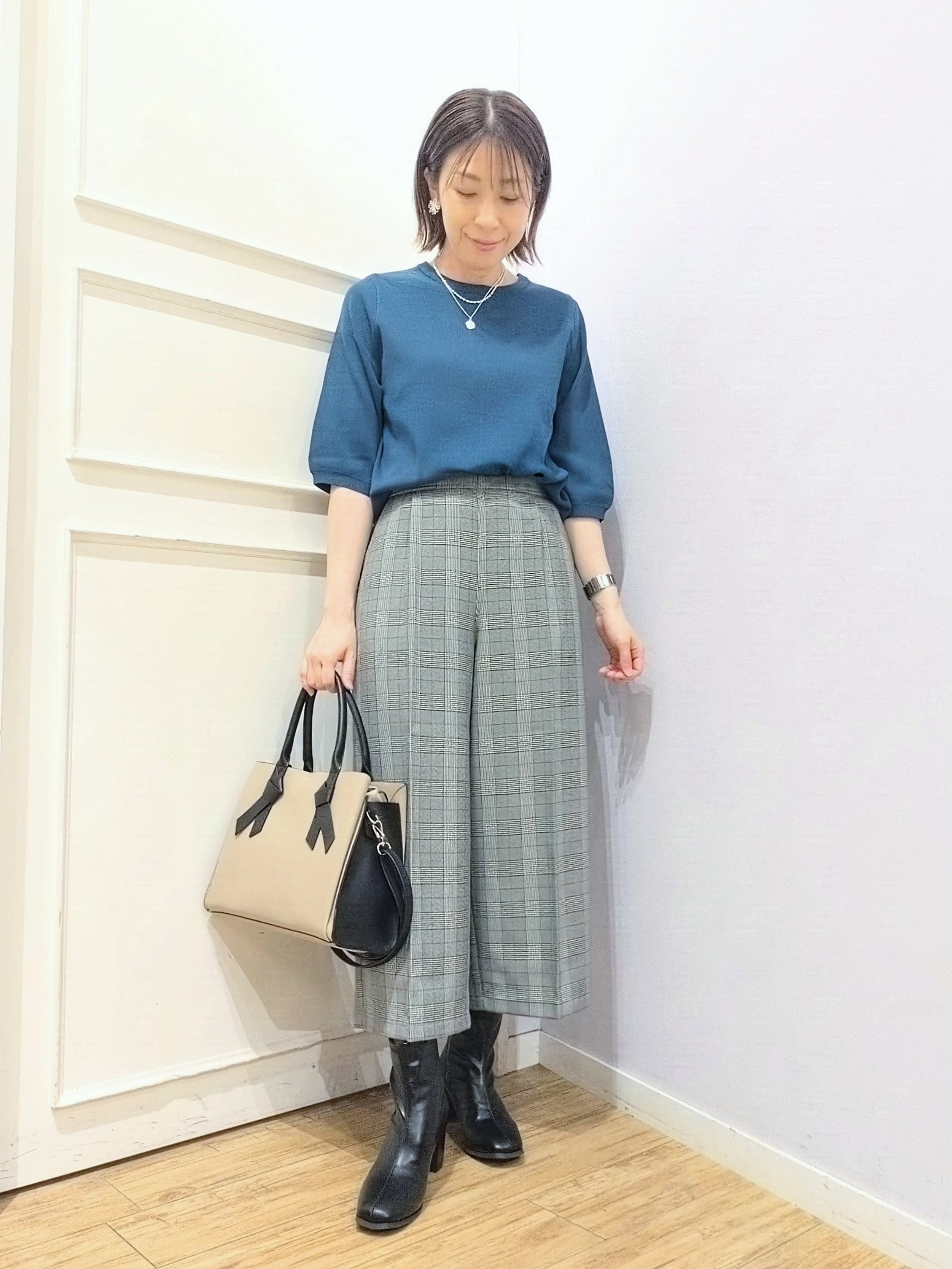 miomioさんの「SHOO･LA･RUE｜【ガンガン洗える/UV/毛玉になりにくい】二の腕見せない 5分袖ニット」を使ったコーディネート
