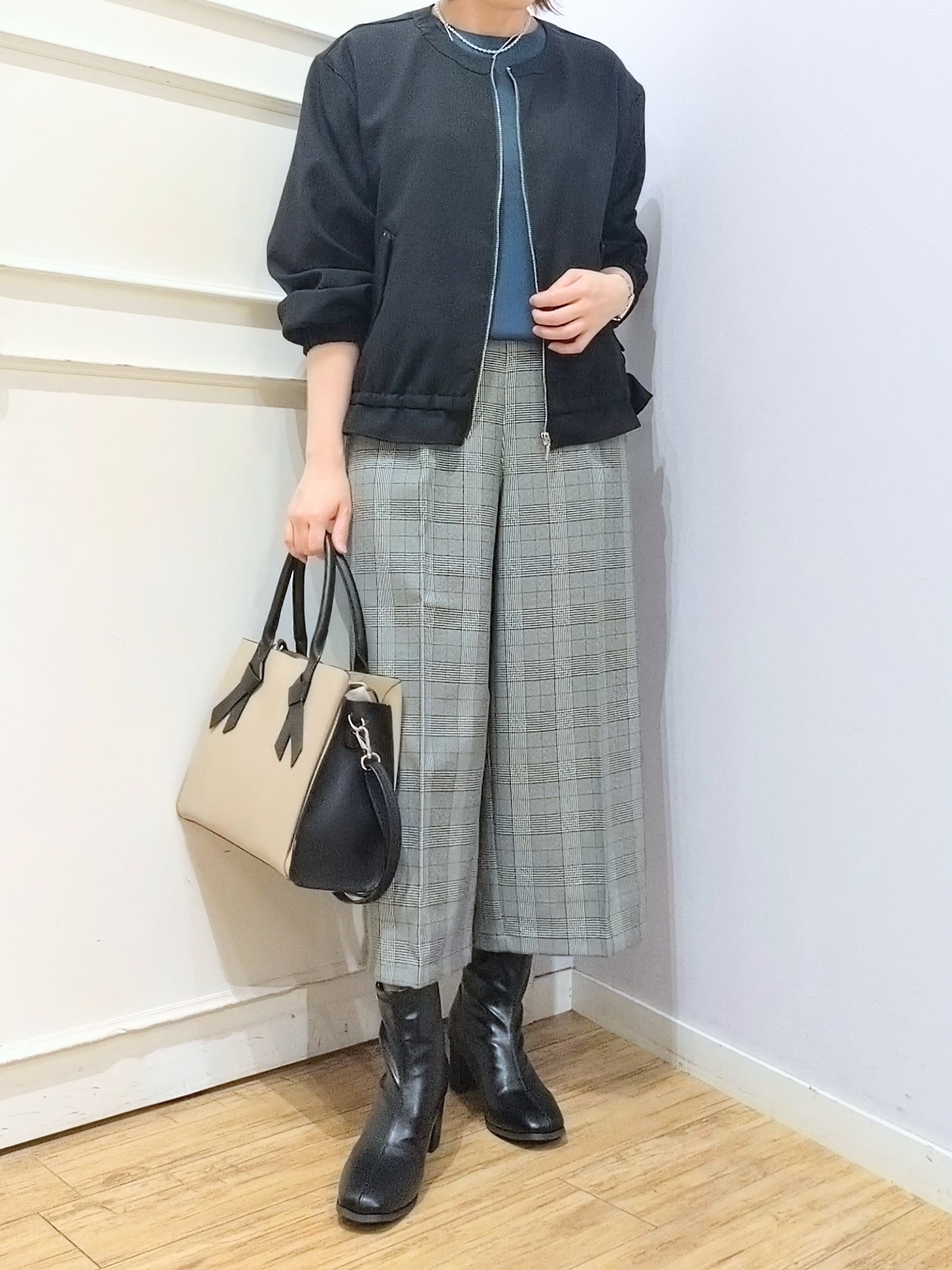 miomioさんの「SHOO･LA･RUE｜【ガンガン洗える/UV/毛玉になりにくい】二の腕見せない 5分袖ニット」を使ったコーディネート