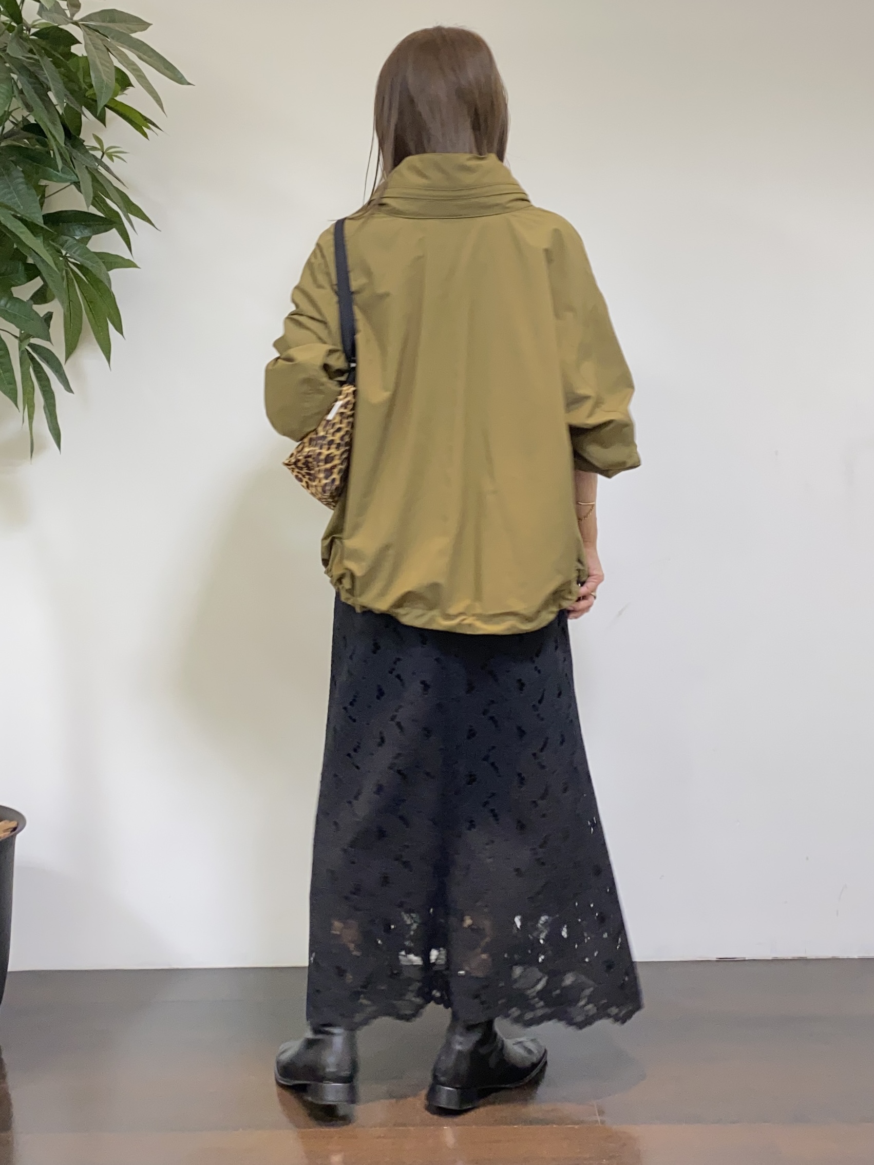 tomoさんの「UNTITLED｜【撥水/秋羽織り】タフタマウンテンパーカー」を使ったコーディネート