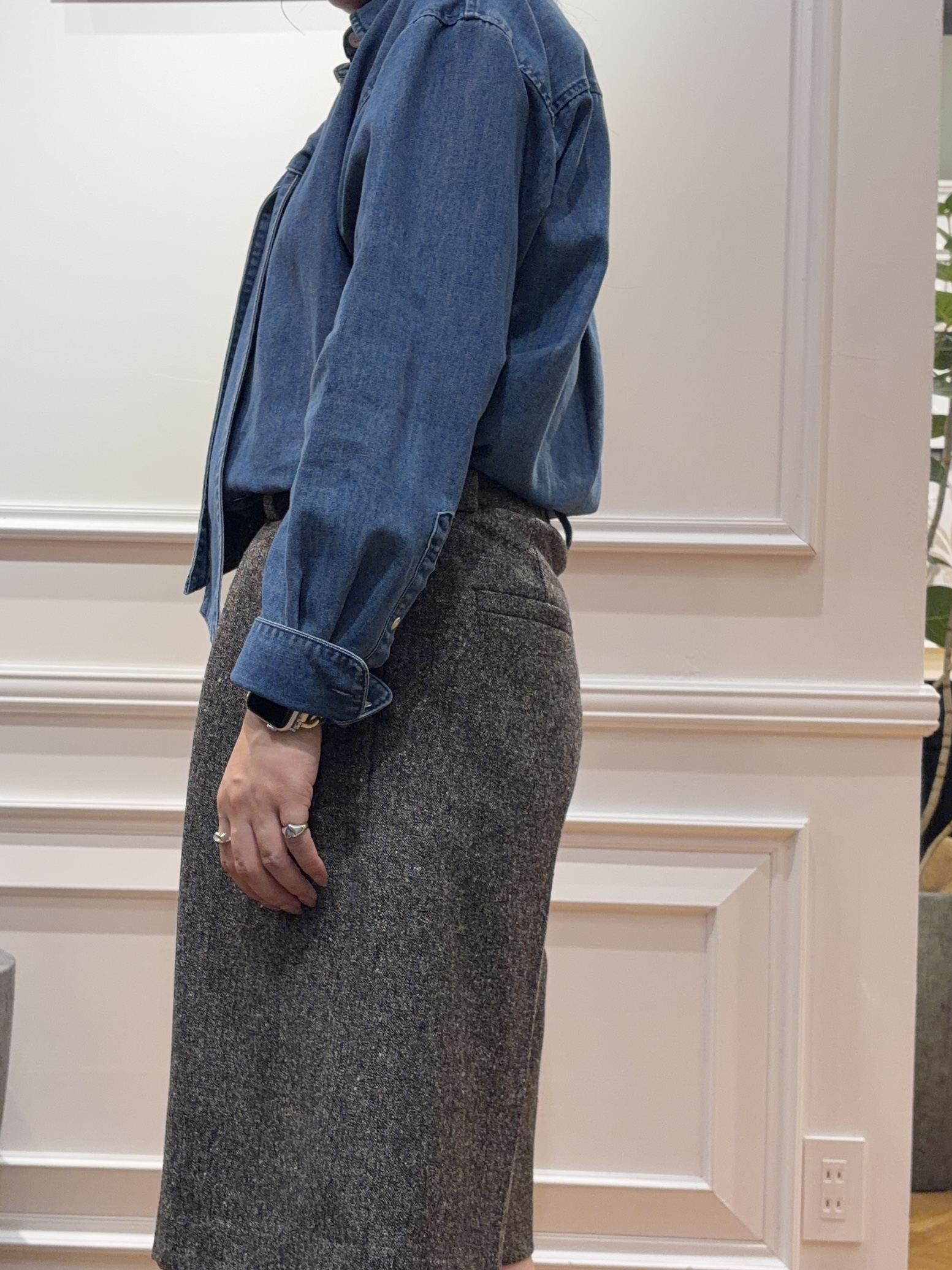 SAKAIさんの「DRESSTERIOR｜【取り外し可能】2WAY ボウタイデニムシャツ」を使ったコーディネート
