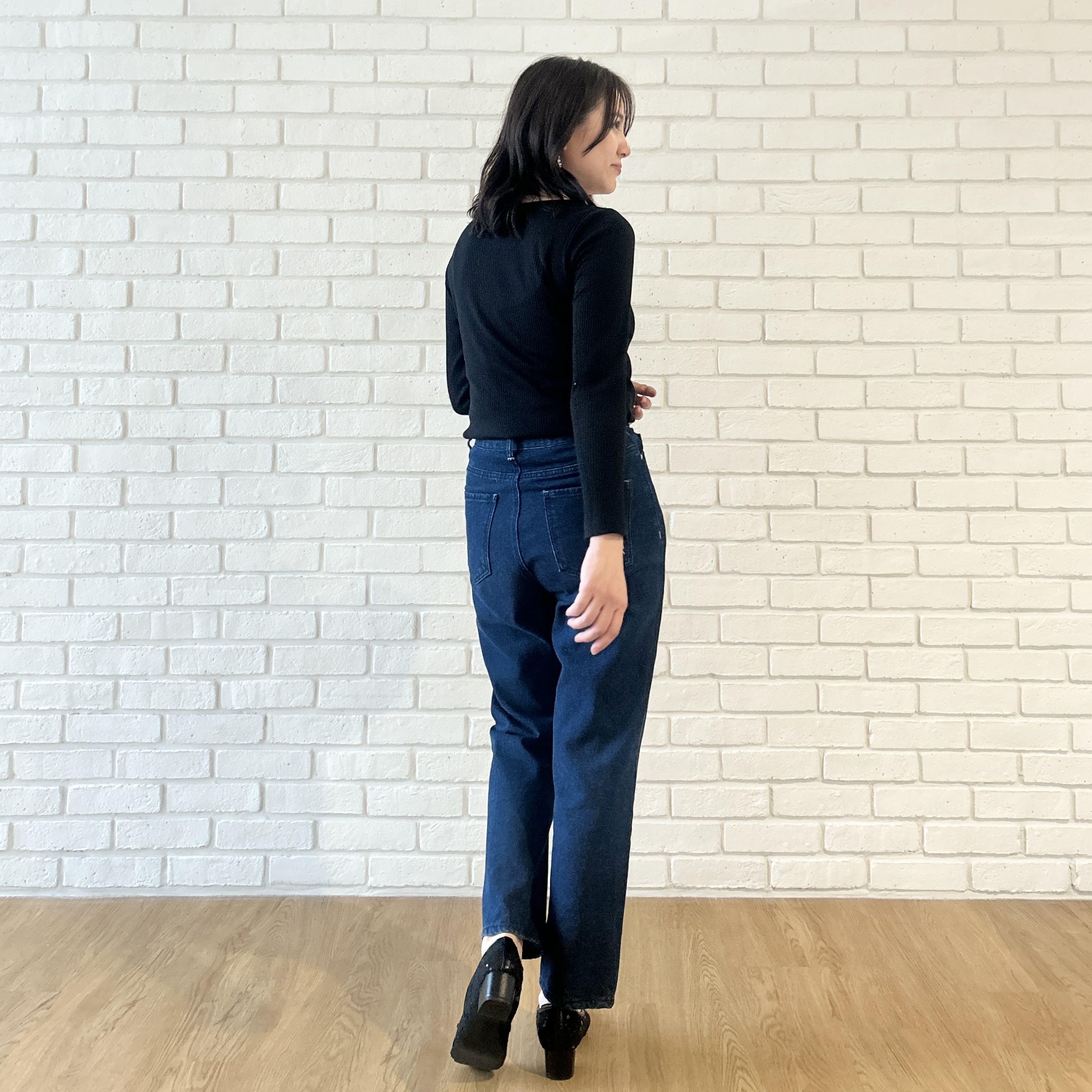 shinoさんの「Couture brooch｜【一枚で主役級】配色総針スカラカーディガン」を使ったコーディネート