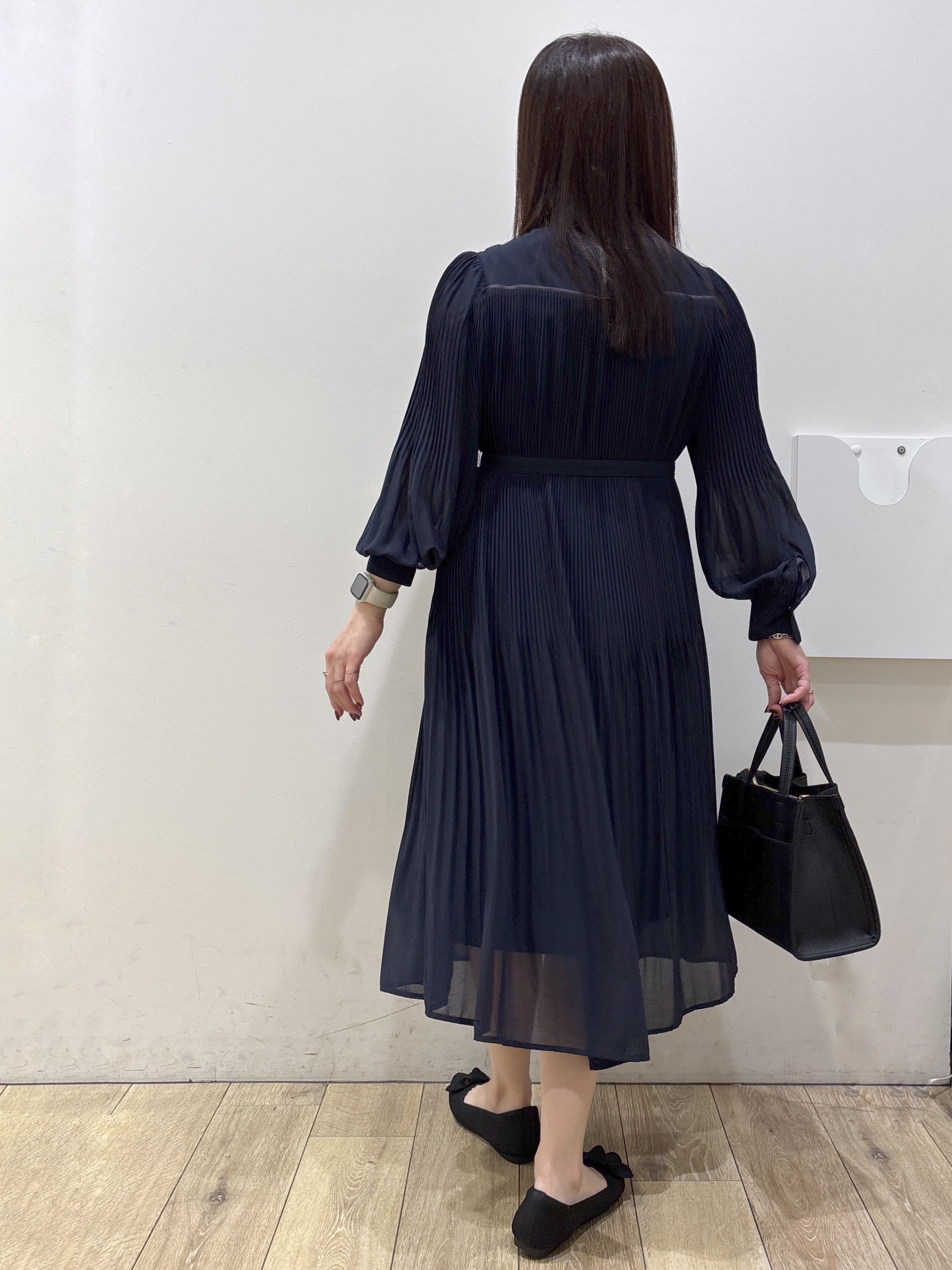 mameさんの「index｜【XS-3Lサイズ】ジョーゼットアソートプリーツワンピース《洗濯機OK／防シワ／イージーアイロン》」を使ったコーディネート