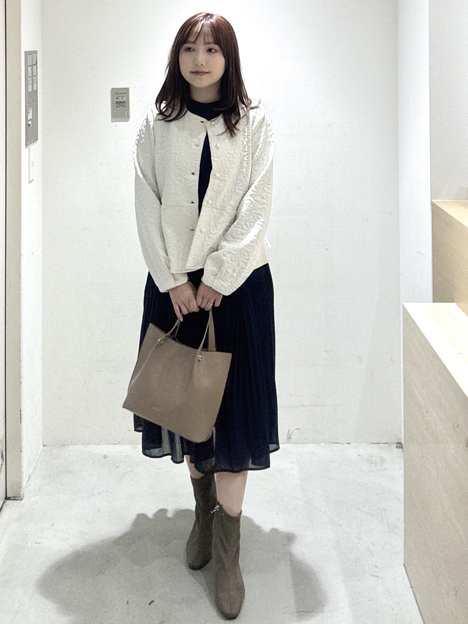 もとさんの「OPAQUE.CLIP｜ジャカードノーカラーブルゾン【洗濯機OK】」を使ったコーディネート