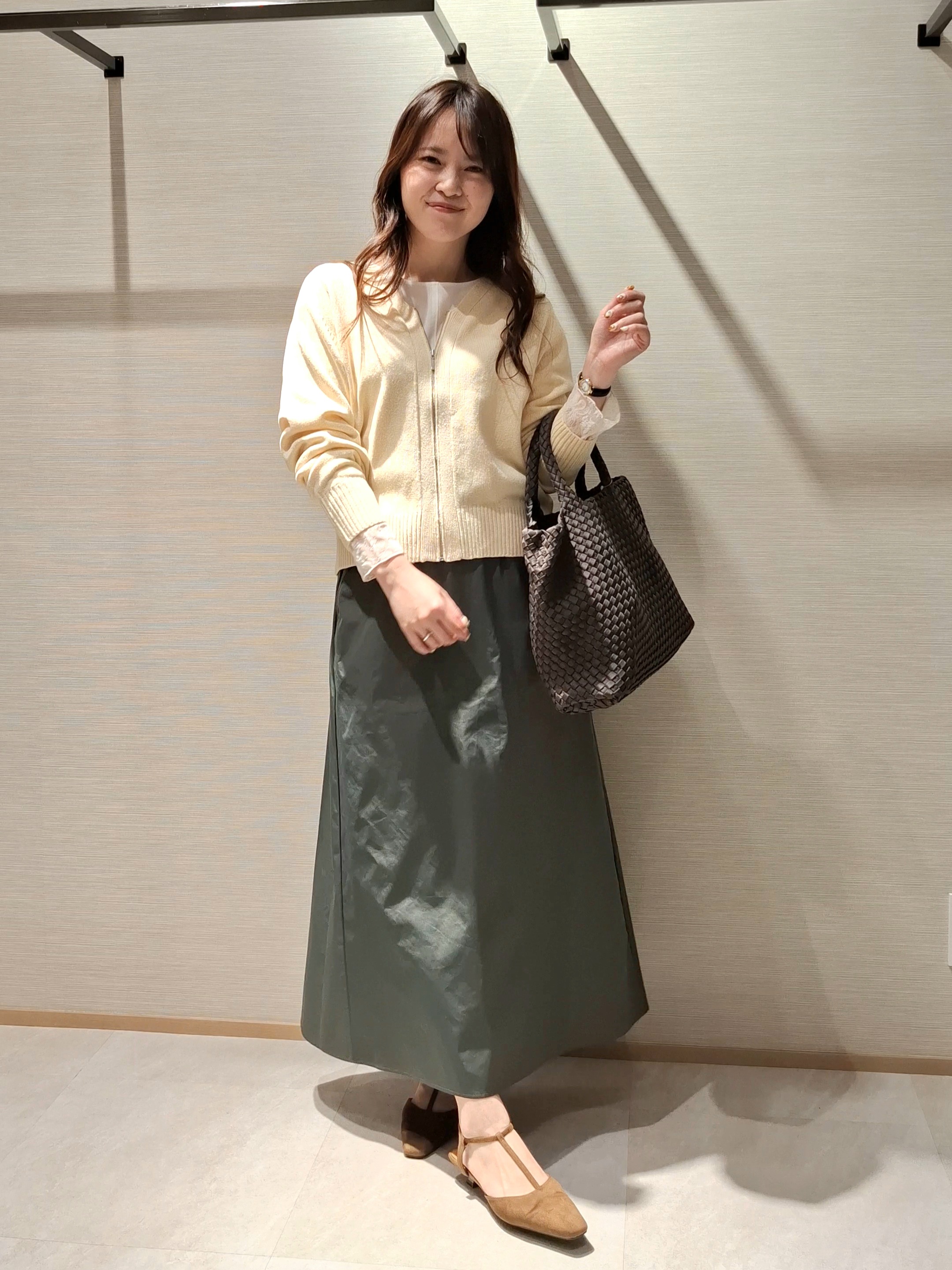 YuKaRiさんの「UNTITLED｜【アンサンブル可/秋羽織り】杢調ジップカーディガン」を使ったコーディネート
