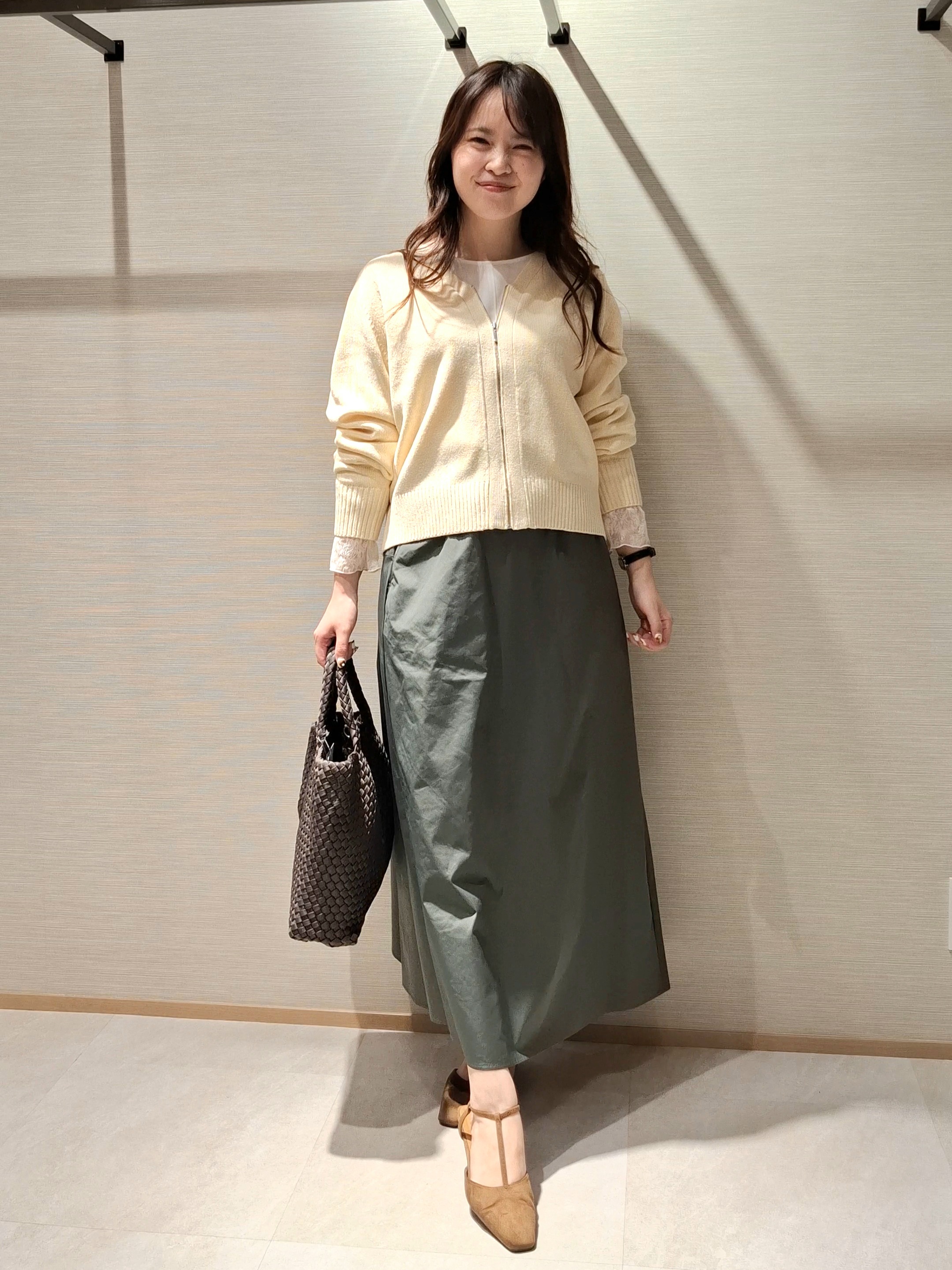 YuKaRiさんの「UNTITLED｜【アンサンブル可/秋羽織り】杢調ジップカーディガン」を使ったコーディネート