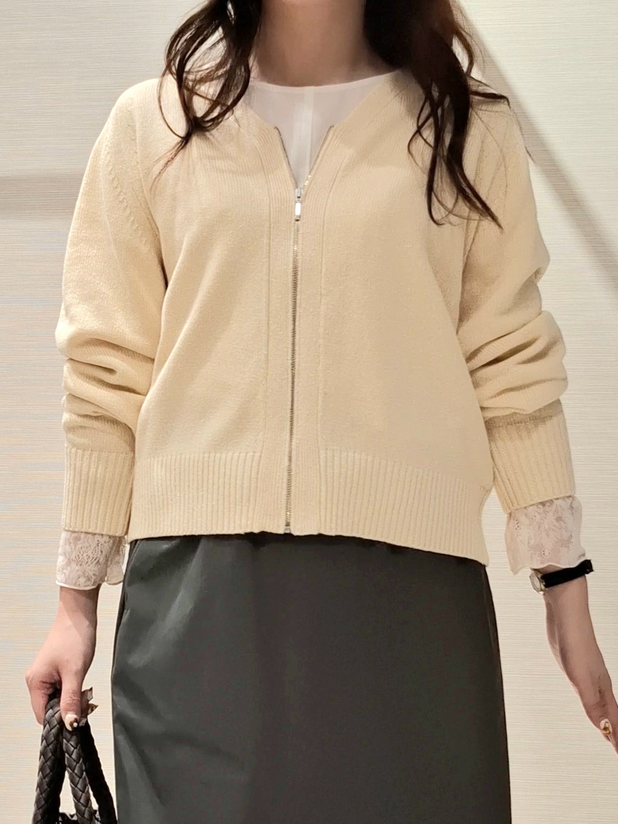 YuKaRiさんの「UNTITLED｜【アンサンブル可/秋羽織り】杢調ジップカーディガン」を使ったコーディネート