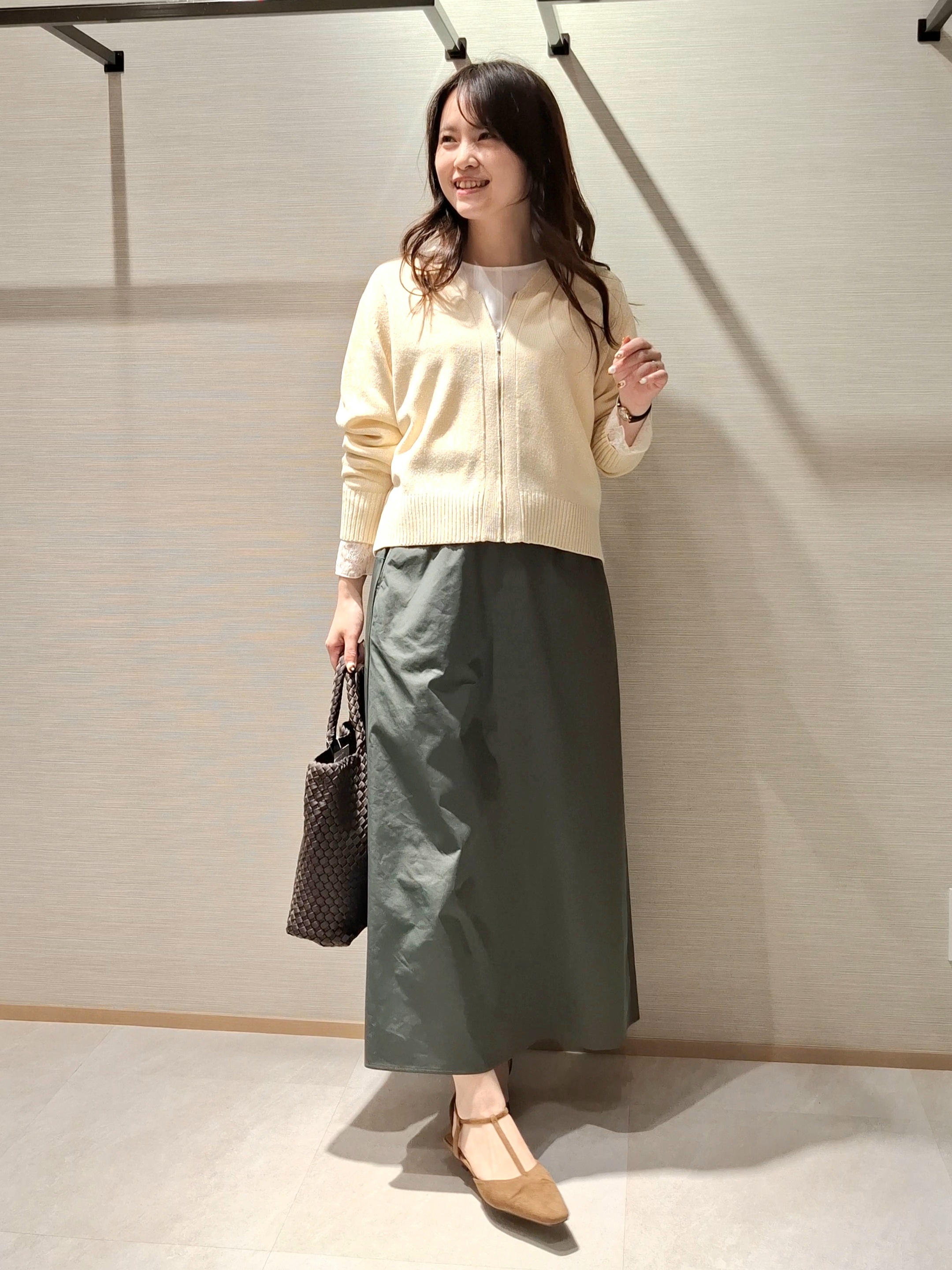 YuKaRiさんの「UNTITLED｜【アンサンブル可/秋羽織り】杢調ジップカーディガン」を使ったコーディネート