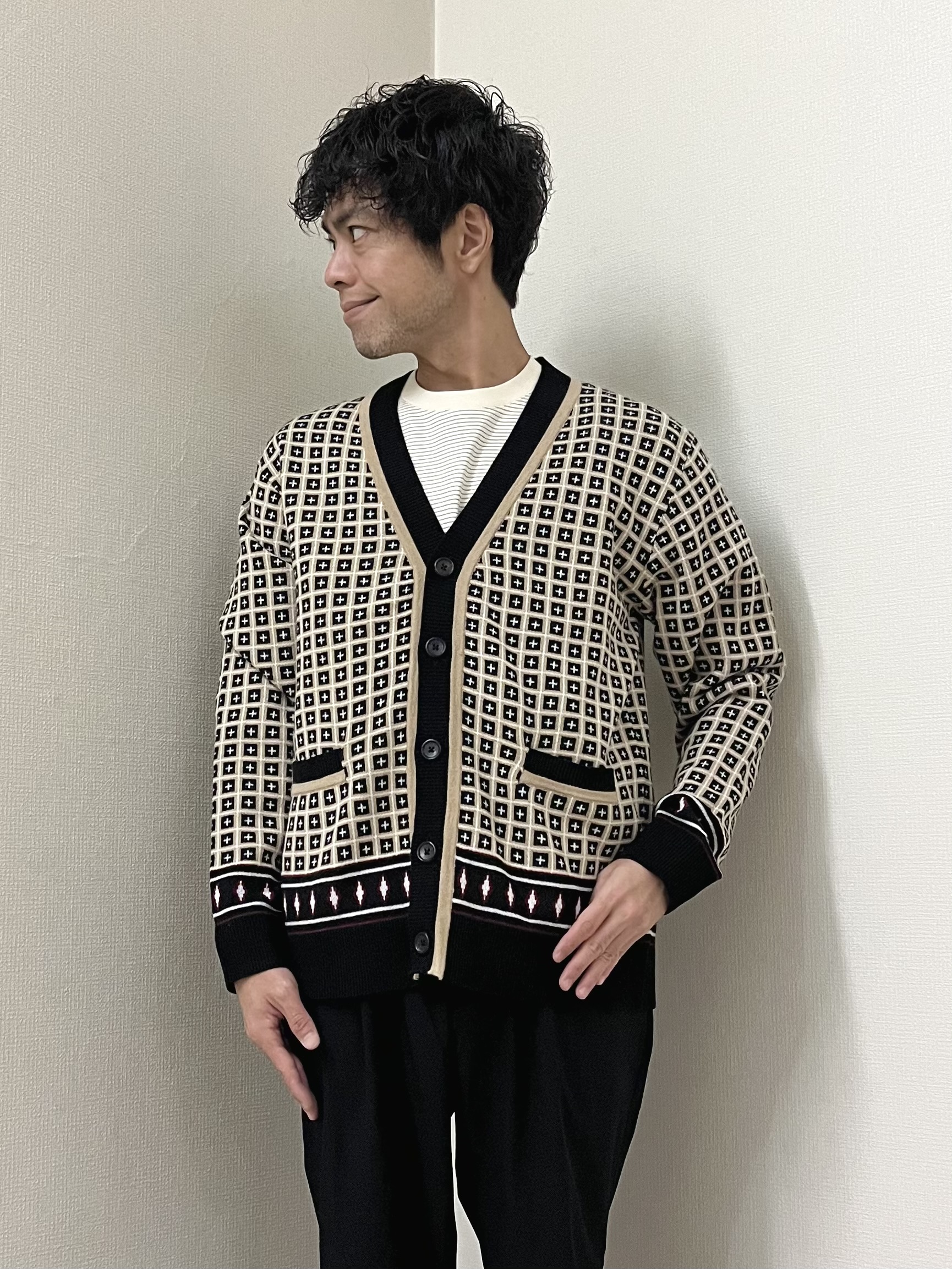 URAさんの「TAKEO KIKUCHI｜【BOWLER HAT LABEL】ジオメトリック柄カーディガン」を使ったコーディネート