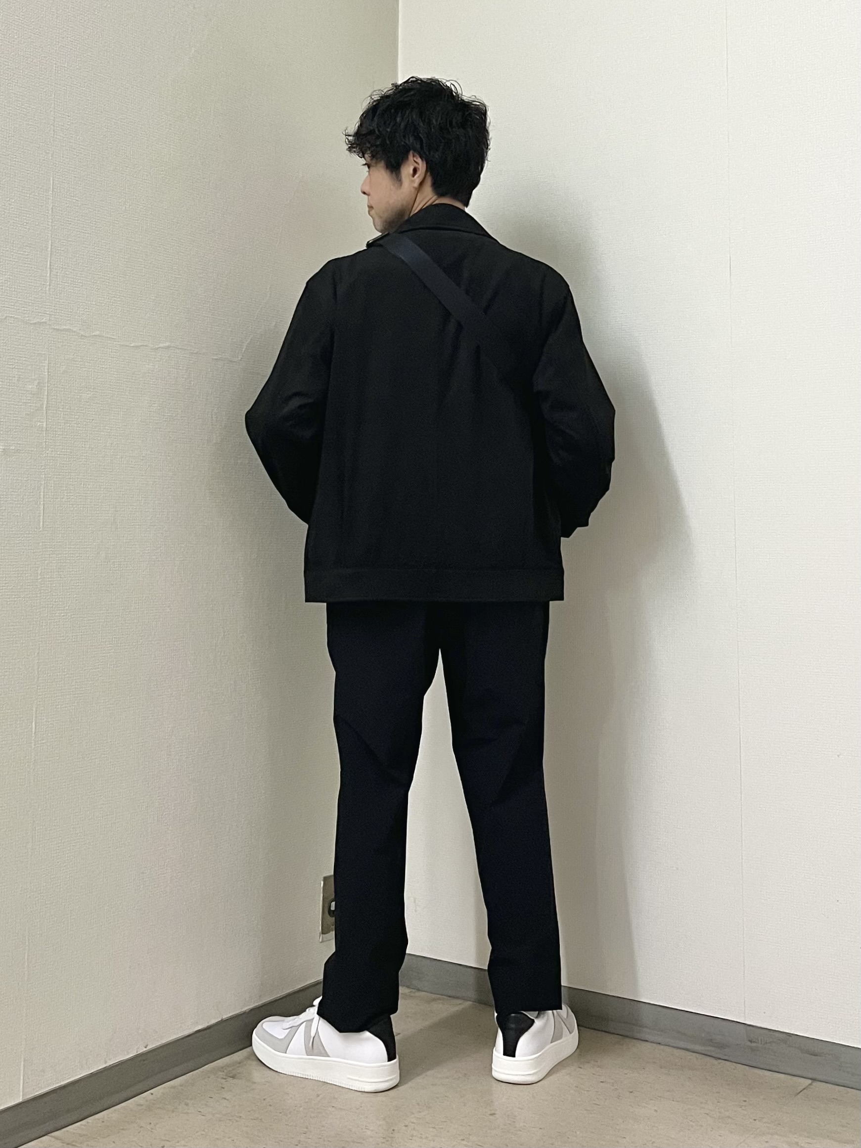 URAさんの「TAKEO KIKUCHI｜デニム＆スウェード調 ジップブルゾン」を使ったコーディネート